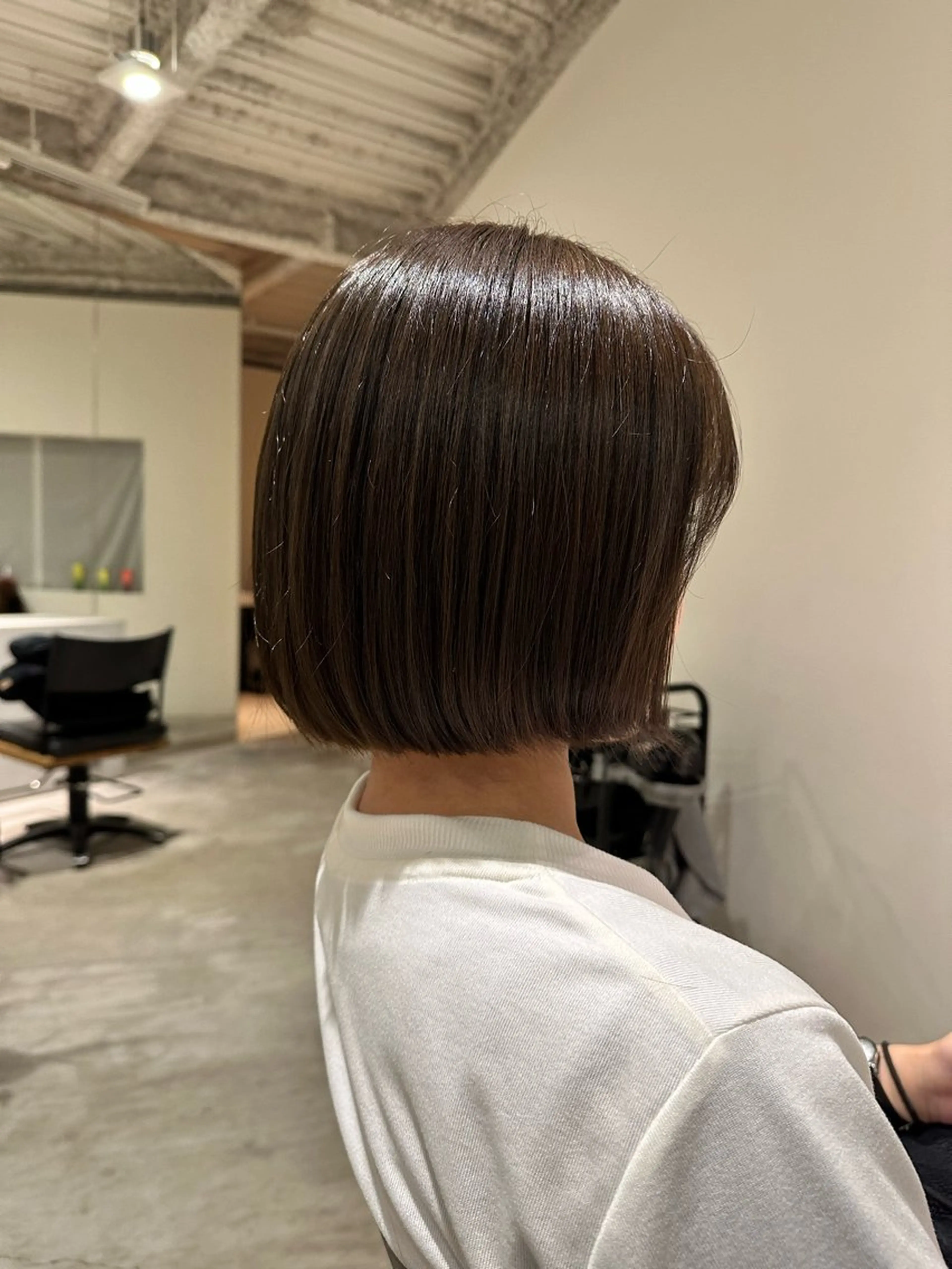 ショート カラー カット ヘアカラー トリートメント 松岡 陸弥のヘアスタイル