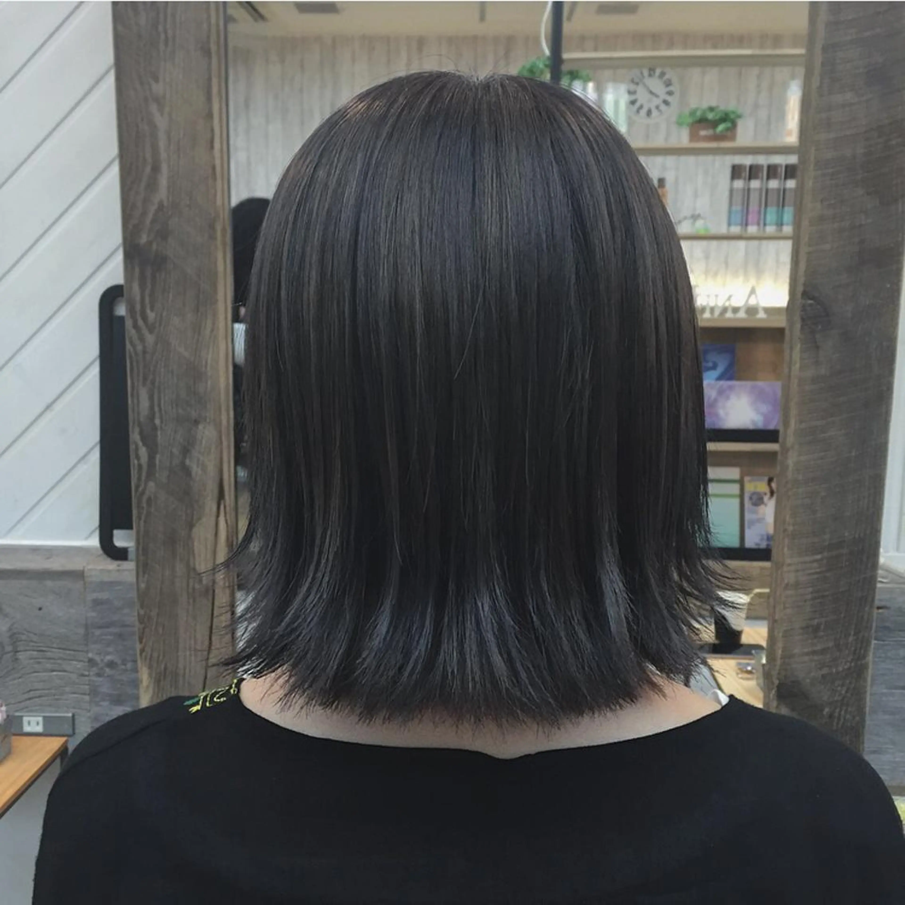 ショート カラー ブリーチ 前髪顔周り✂️店長 ❤️アマミヤ❤️のヘアスタイル