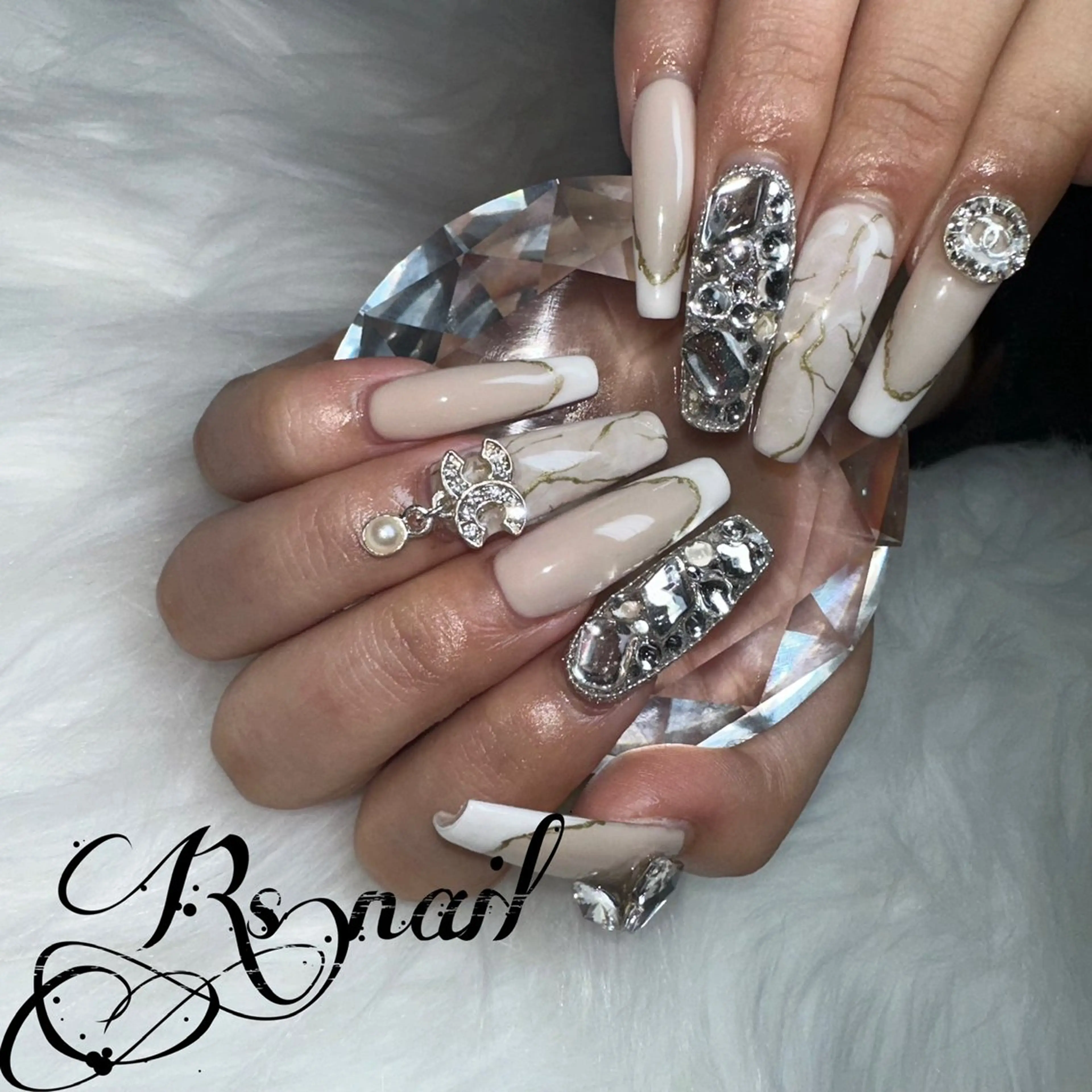 ネイル 加藤 麗華のネイルデザイン