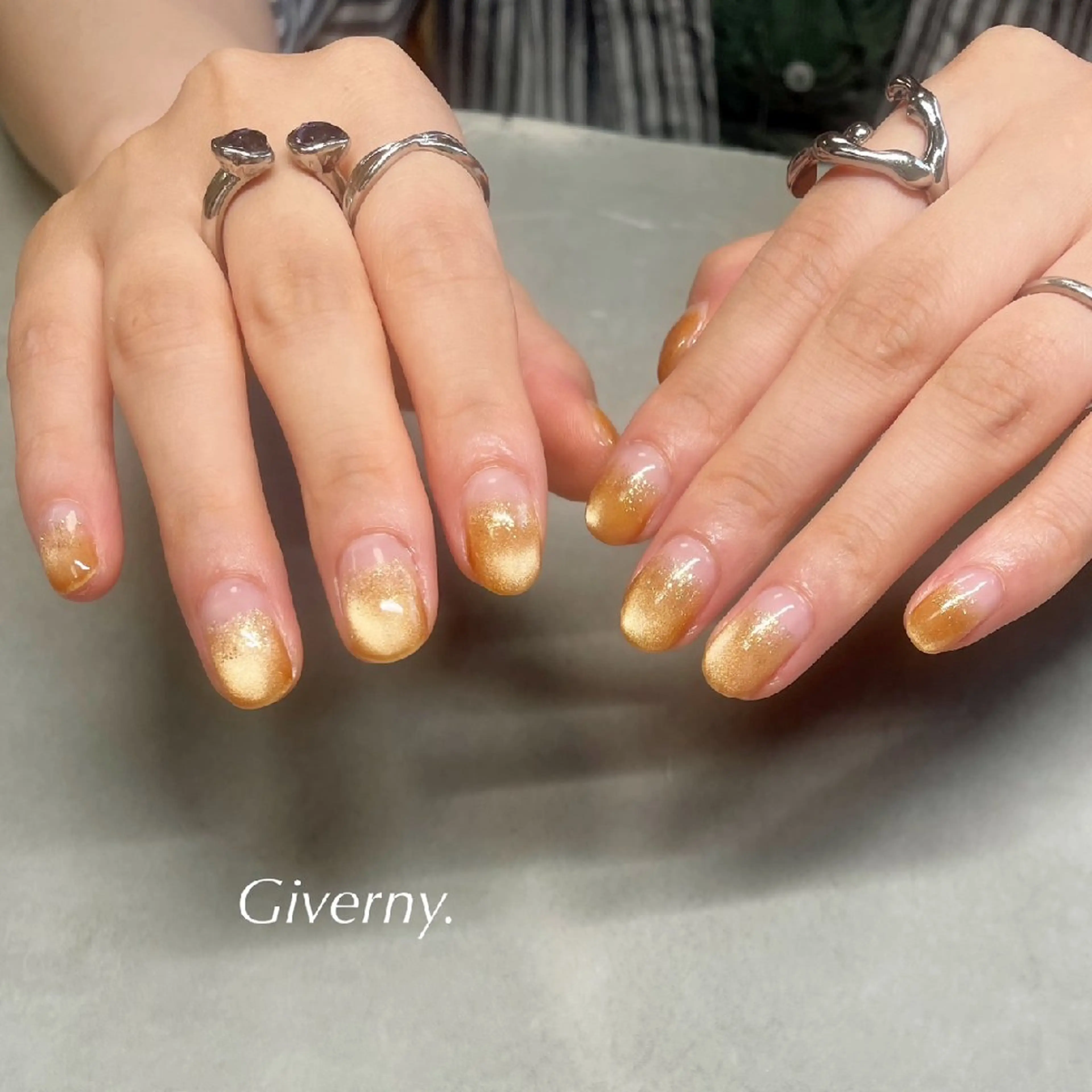 ネイル マグネットネイル ハンドネイル Giverny .のネイルデザイン