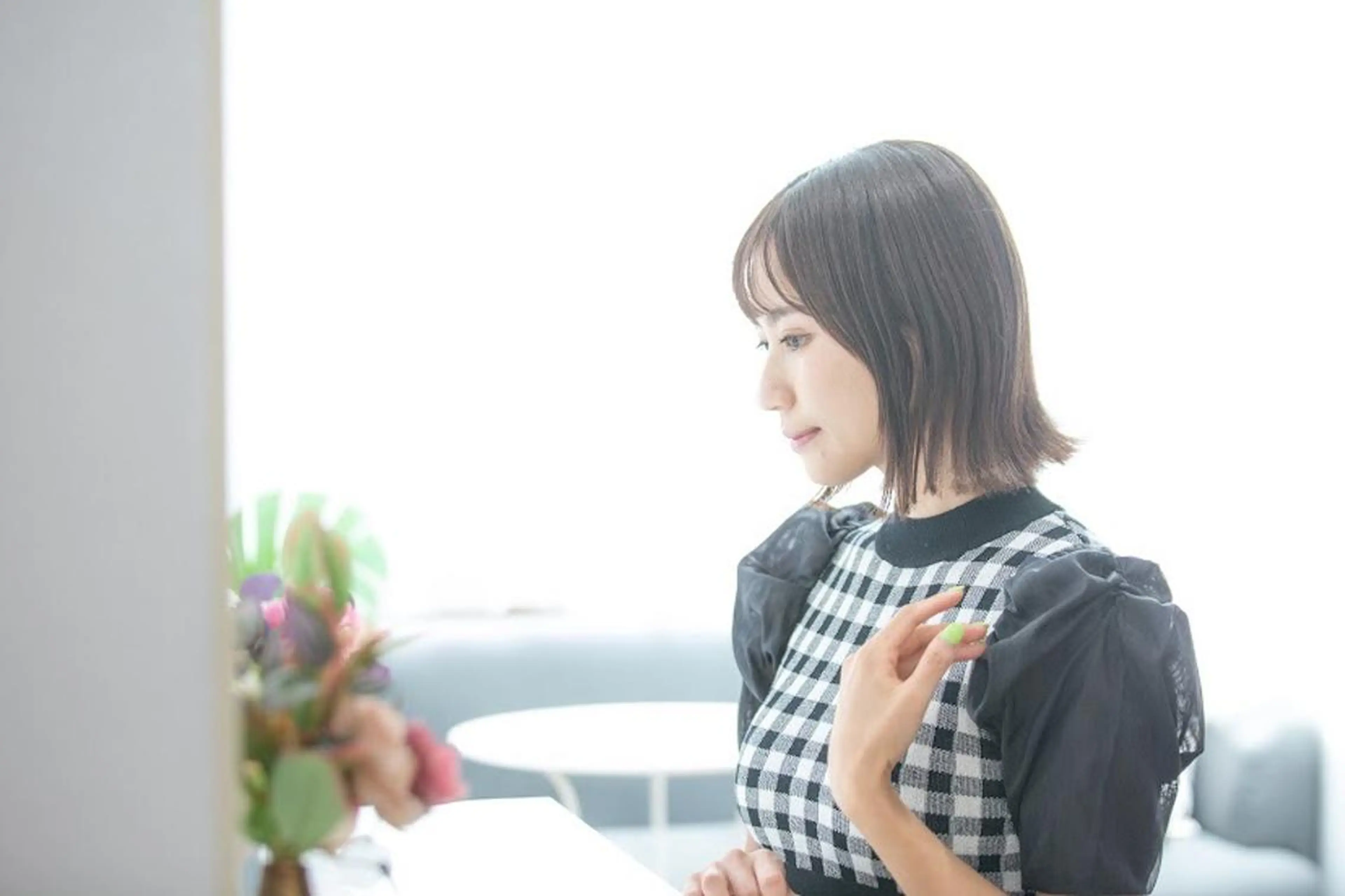 ショート カラー パーマ ヘアアレンジ メンズ キッズ ネイル マツエク・マツパ アイブロウ 学生（メンズ向け） 眉毛ワックス脱毛 卒業式のヘアスタイル 学生 小顔カット Chloe-クロエ- 脱毛/フェイシャルのエステ・リラクイメージ