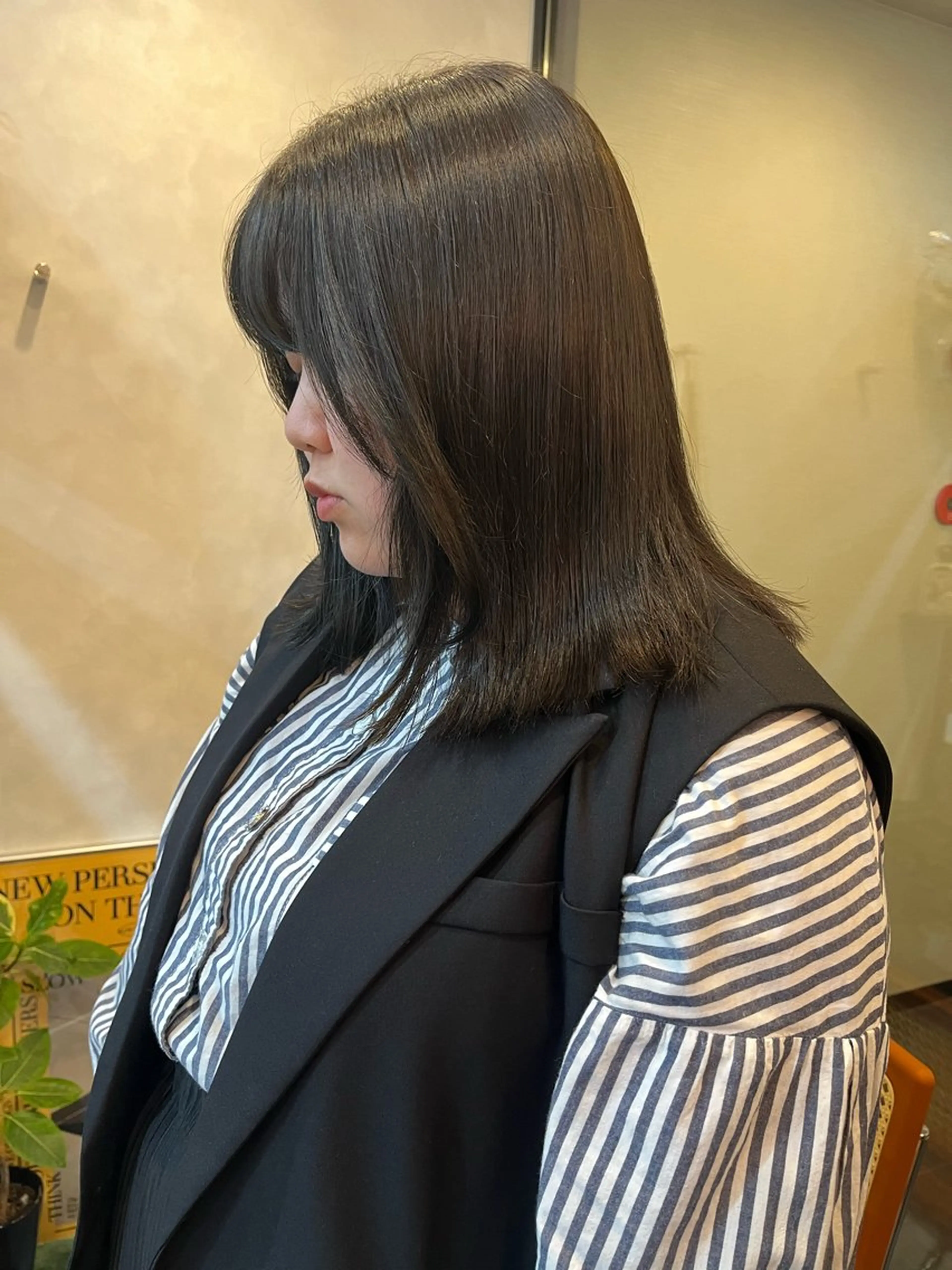 ミディアム カラー 透明感カラー グレージュ オリーブグレージュ オリーブグレー トリートメント カット ヘアカラー トリートメント 髪質改善/レイヤー/ ボブ/磯野史歩のヘアスタイル