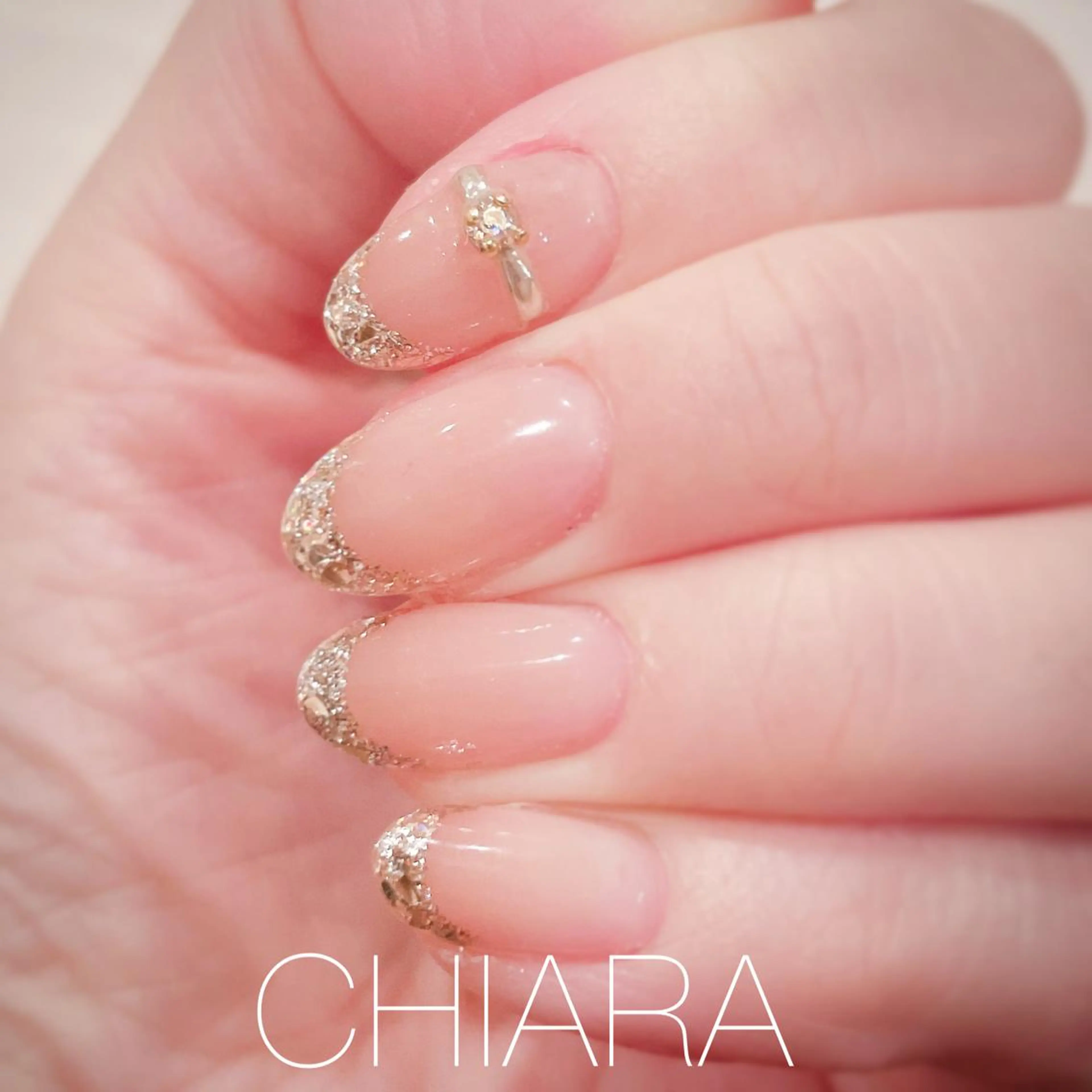 ネイル アートネイル フレンチネイル ガラスフレンチ ハンドネイル CHIARA nailsのネイルデザイン
