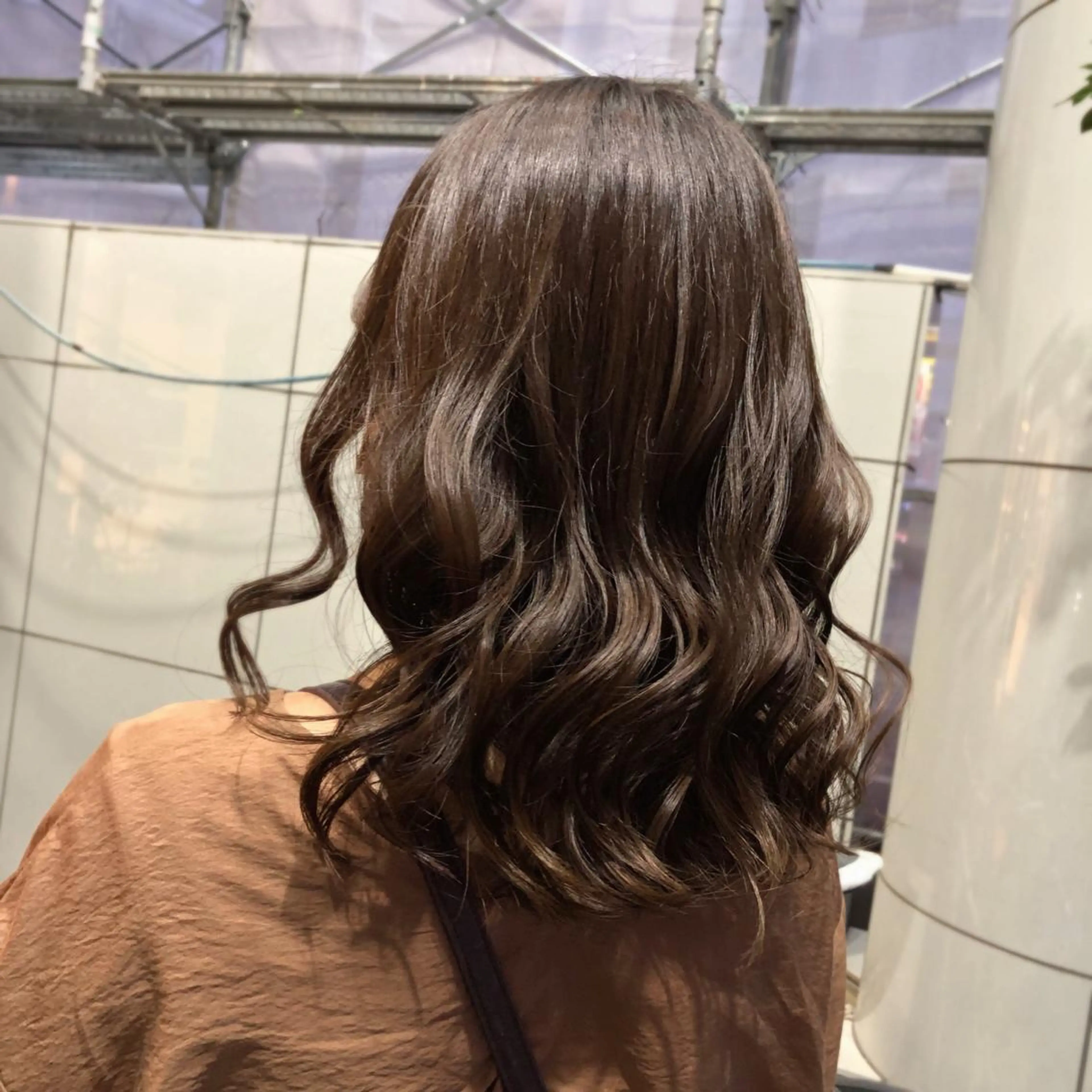 ミディアム カラー ヘアカラー トリートメント 山崎 絵莉香のヘアスタイル