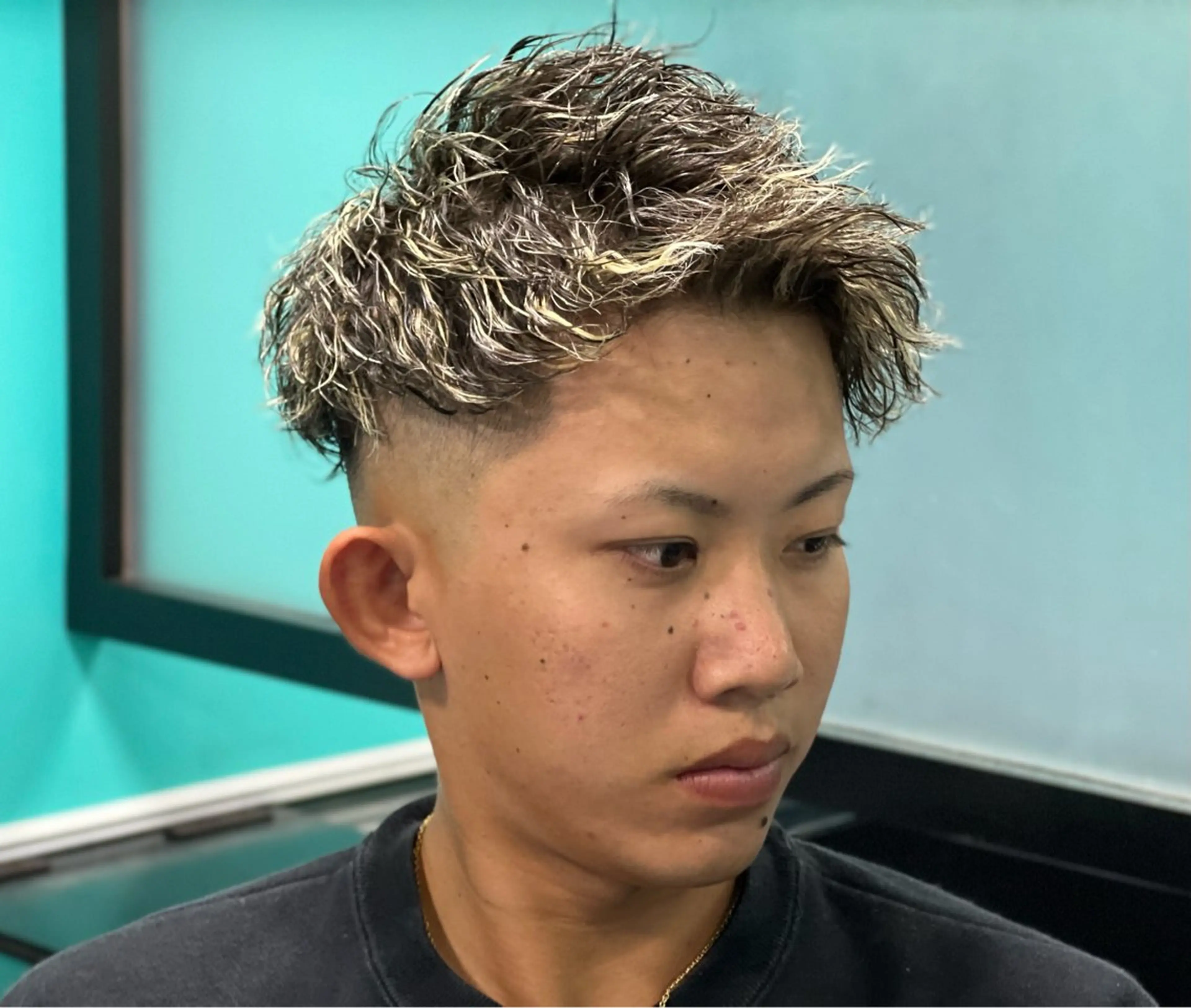 ミディアム パーマ 【メンズカット】 。のヘアスタイル