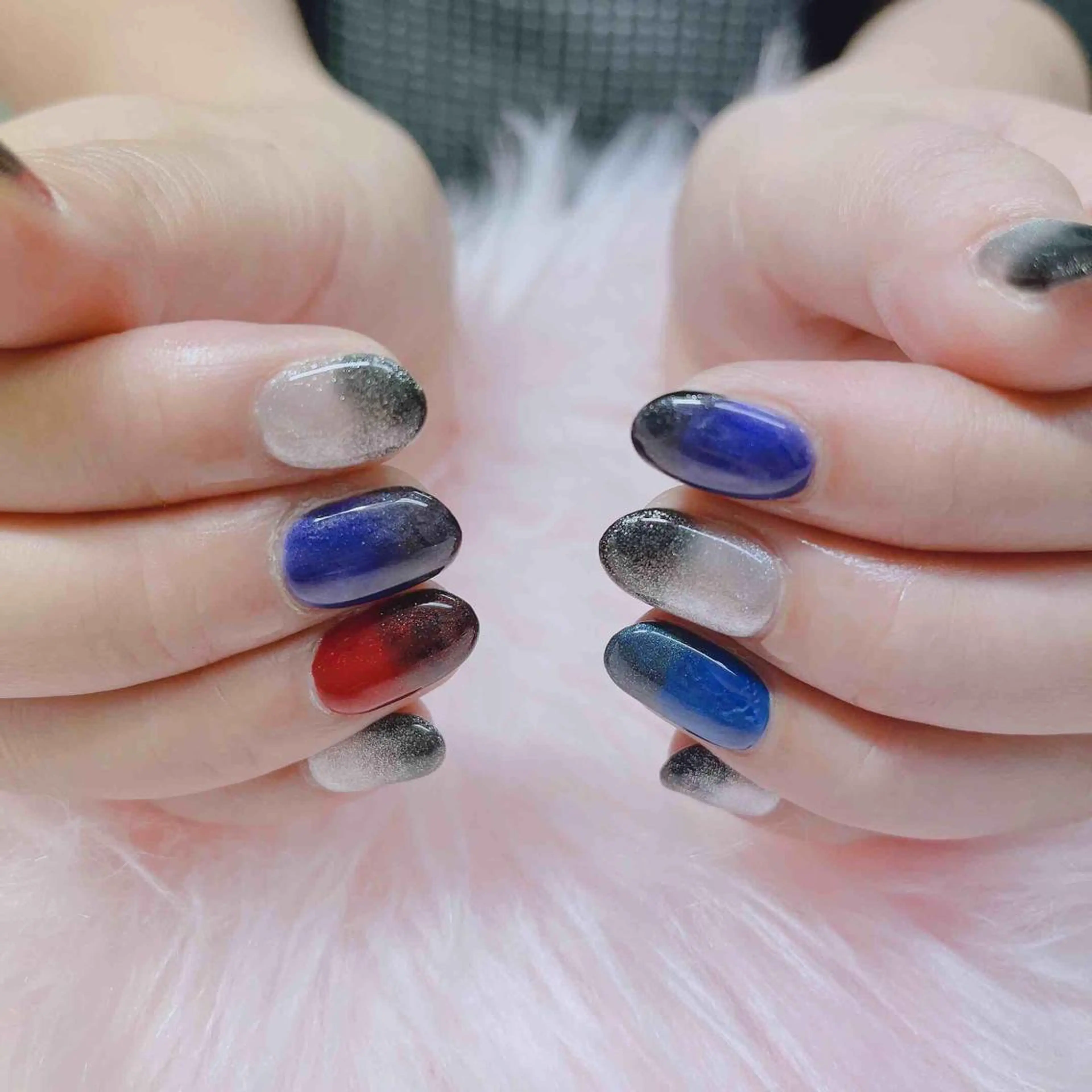 ネイル マグネットネイル ハンドネイル MoonNail ユリ🌸のネイルデザイン