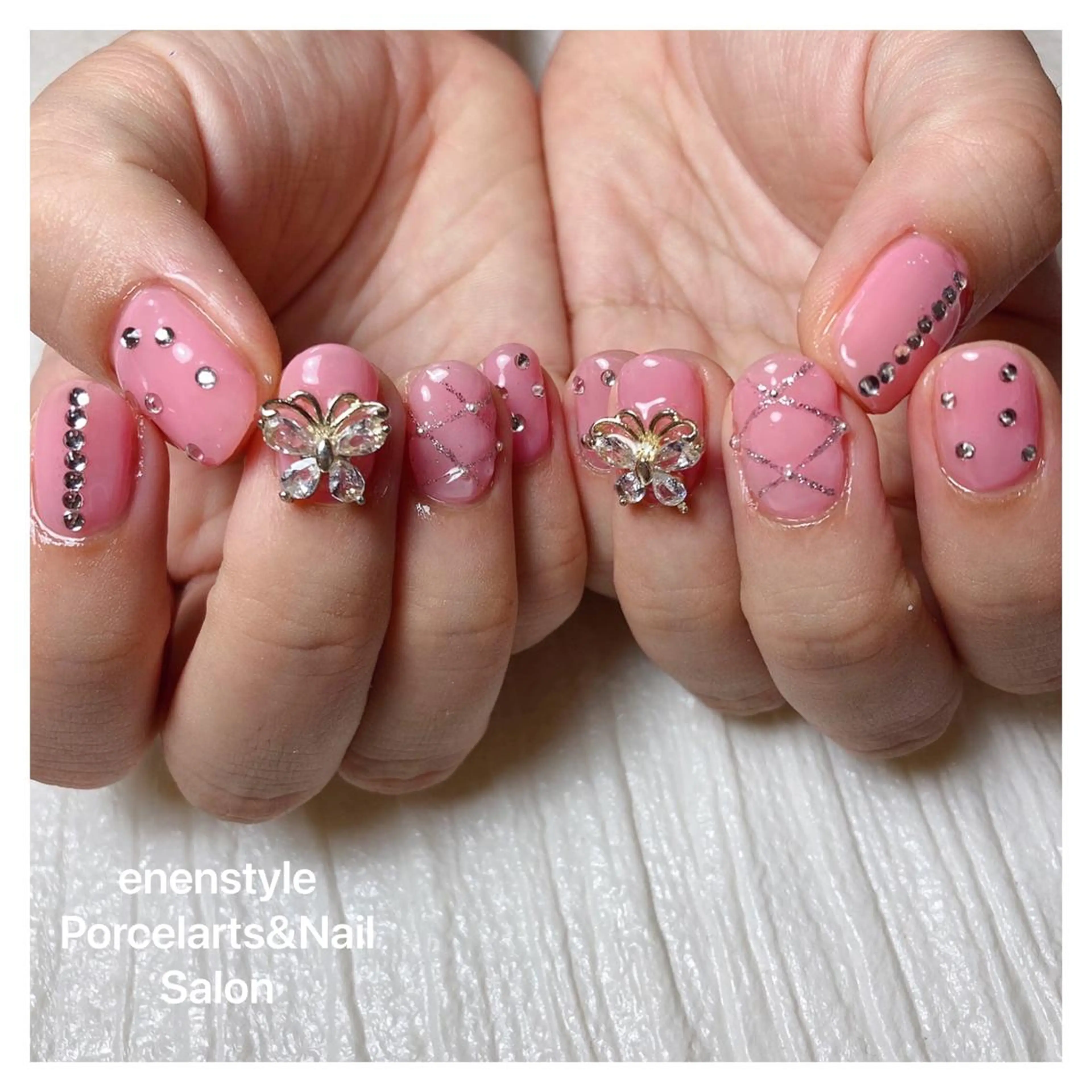 ミディアム ネイル ハンドネイル 👑enen style👑のネイルデザイン