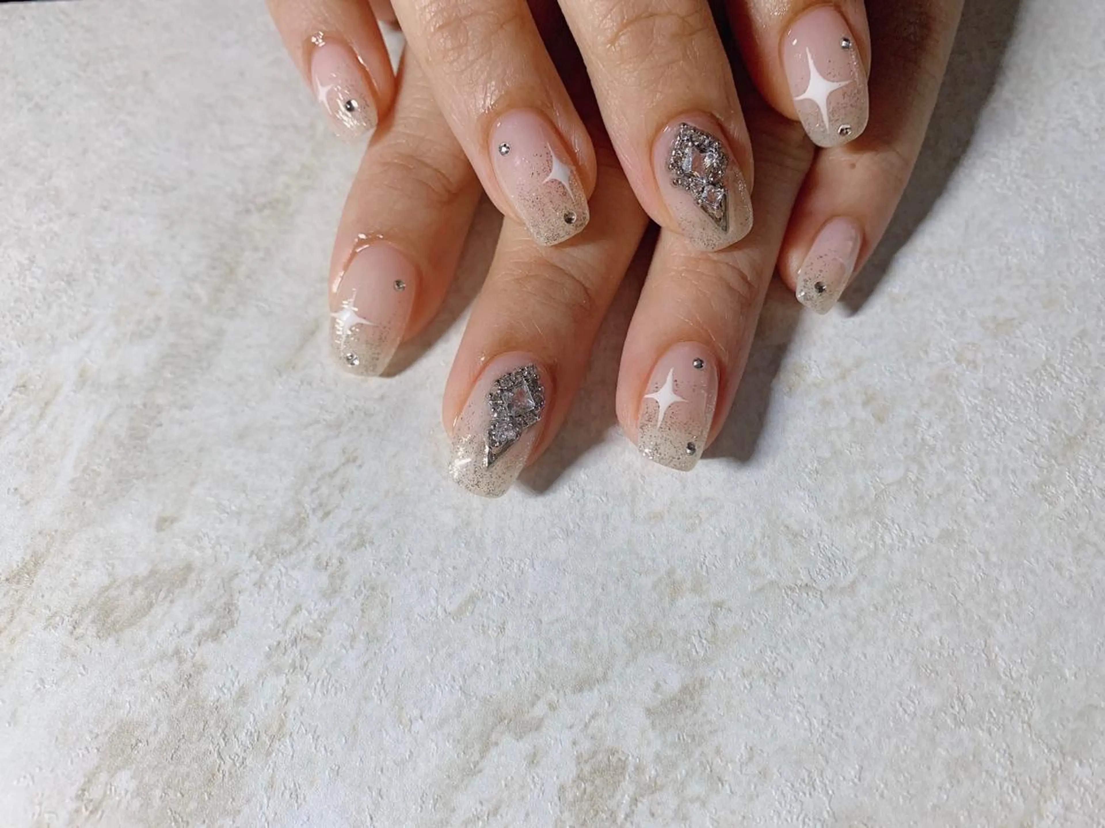 ネイル Cutil. Nail🌈のネイルデザイン