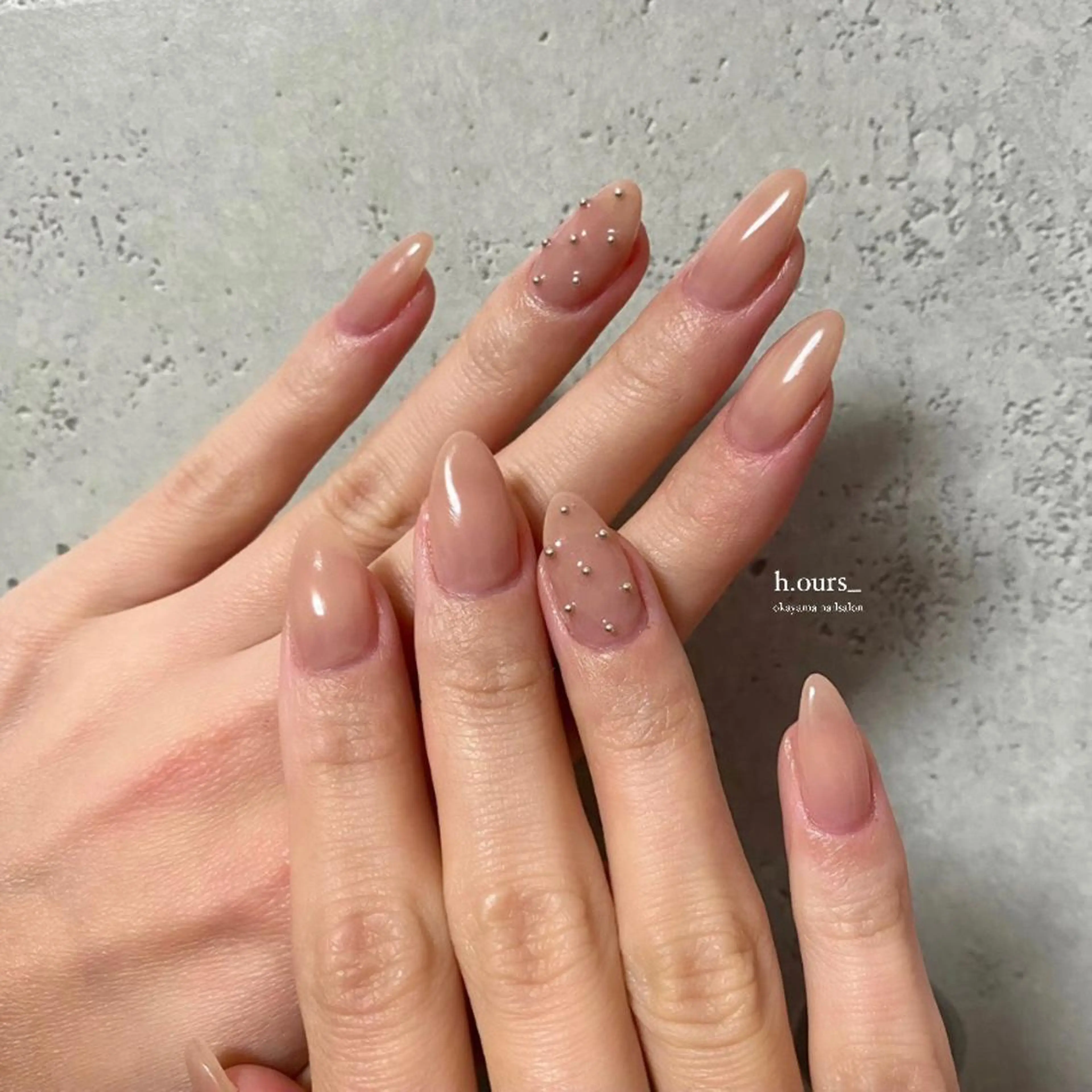 ネイル ドット オフィスネイル シンプルネイル h.ours _のネイルデザイン