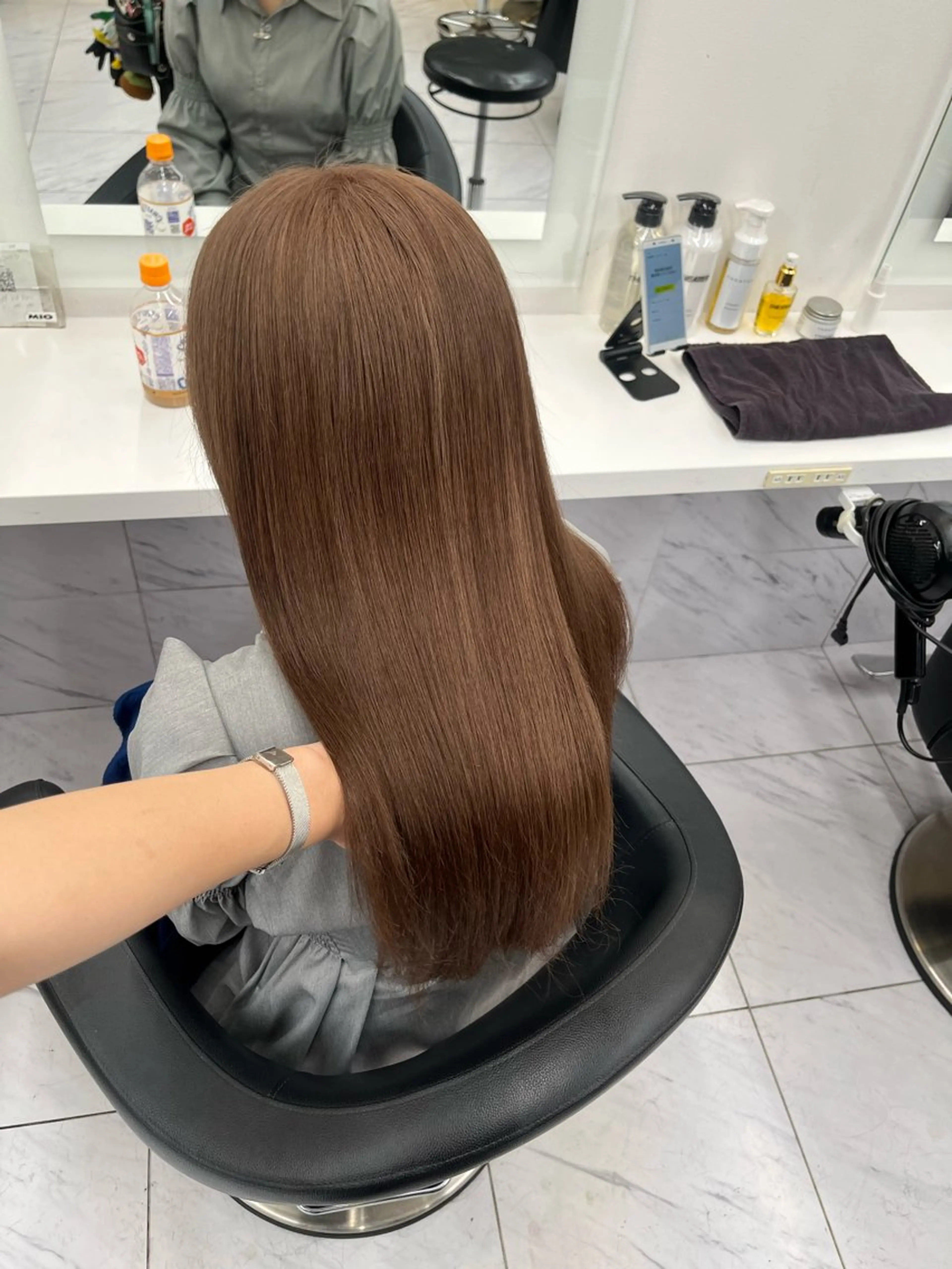 セミロング ヘアカラー トリートメント ヘッドスパ ヘアセット 寒色＆ブリーチ特化 寒色MiOのヘアスタイル