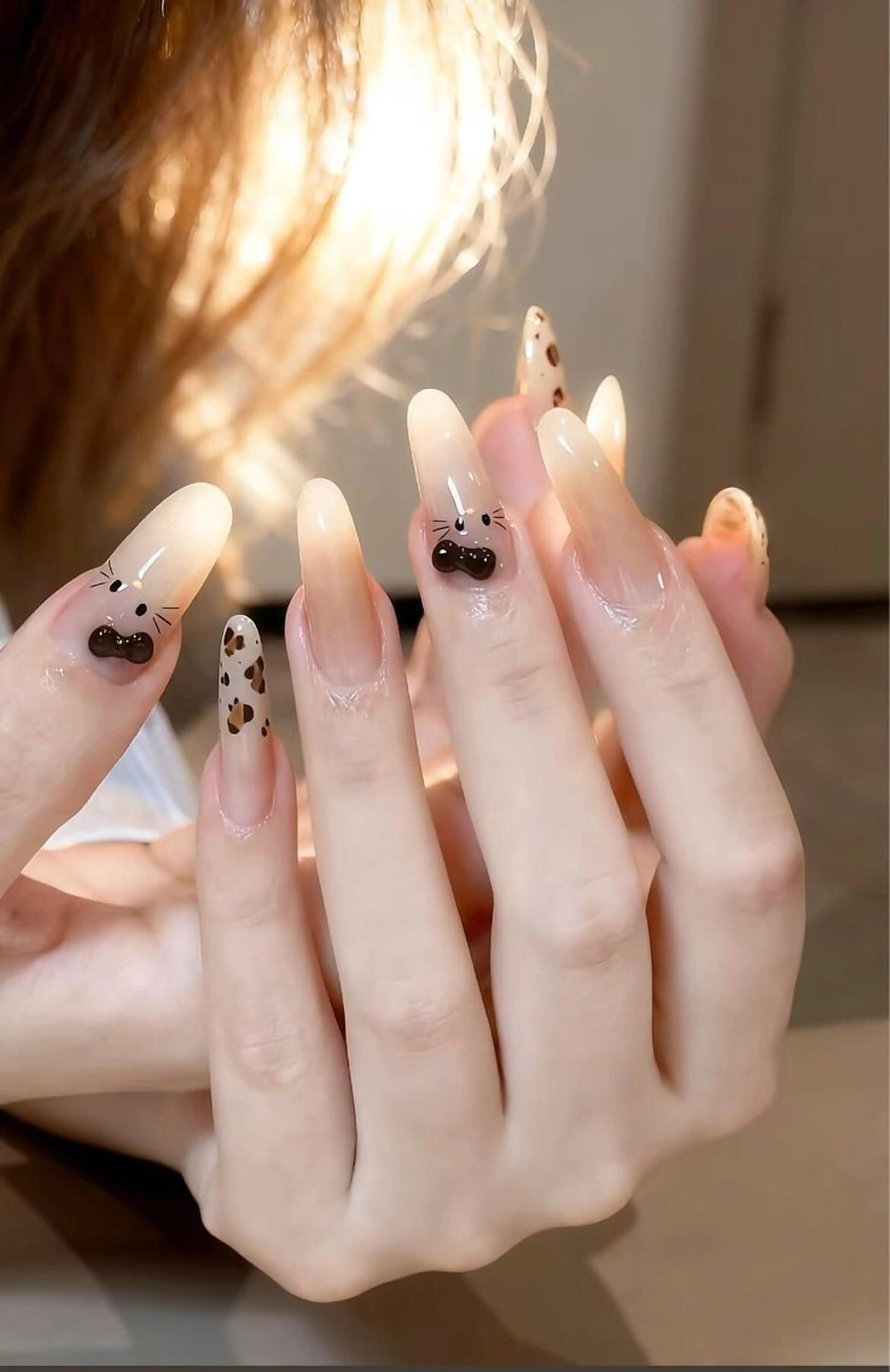 カラー グラデーションカラー ピンクカラー ハンドネイル AIN Nailのネイルデザイン