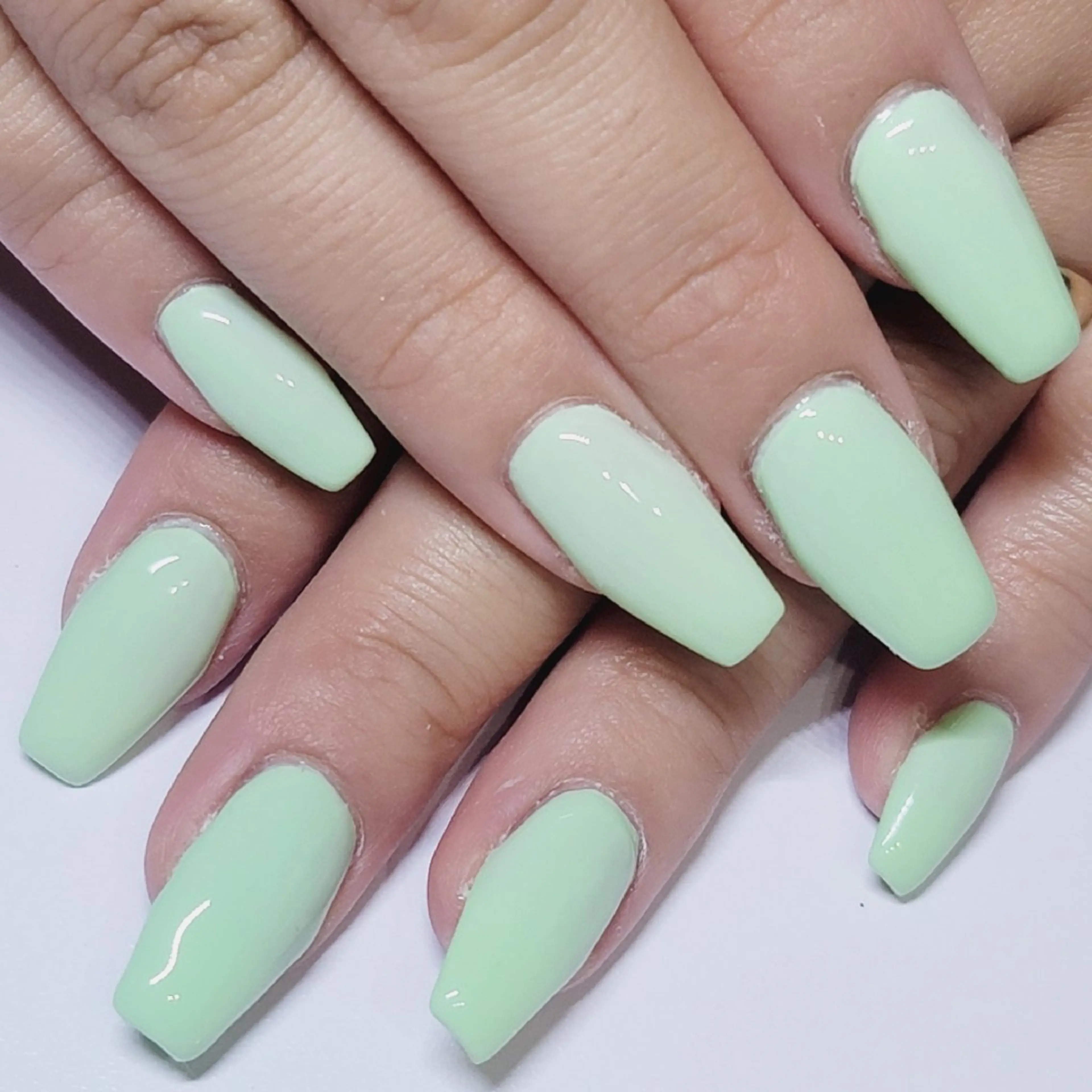 ネイル グリーン ワンカラーネイル ハンドネイル よしだ ひろきのネイルデザイン