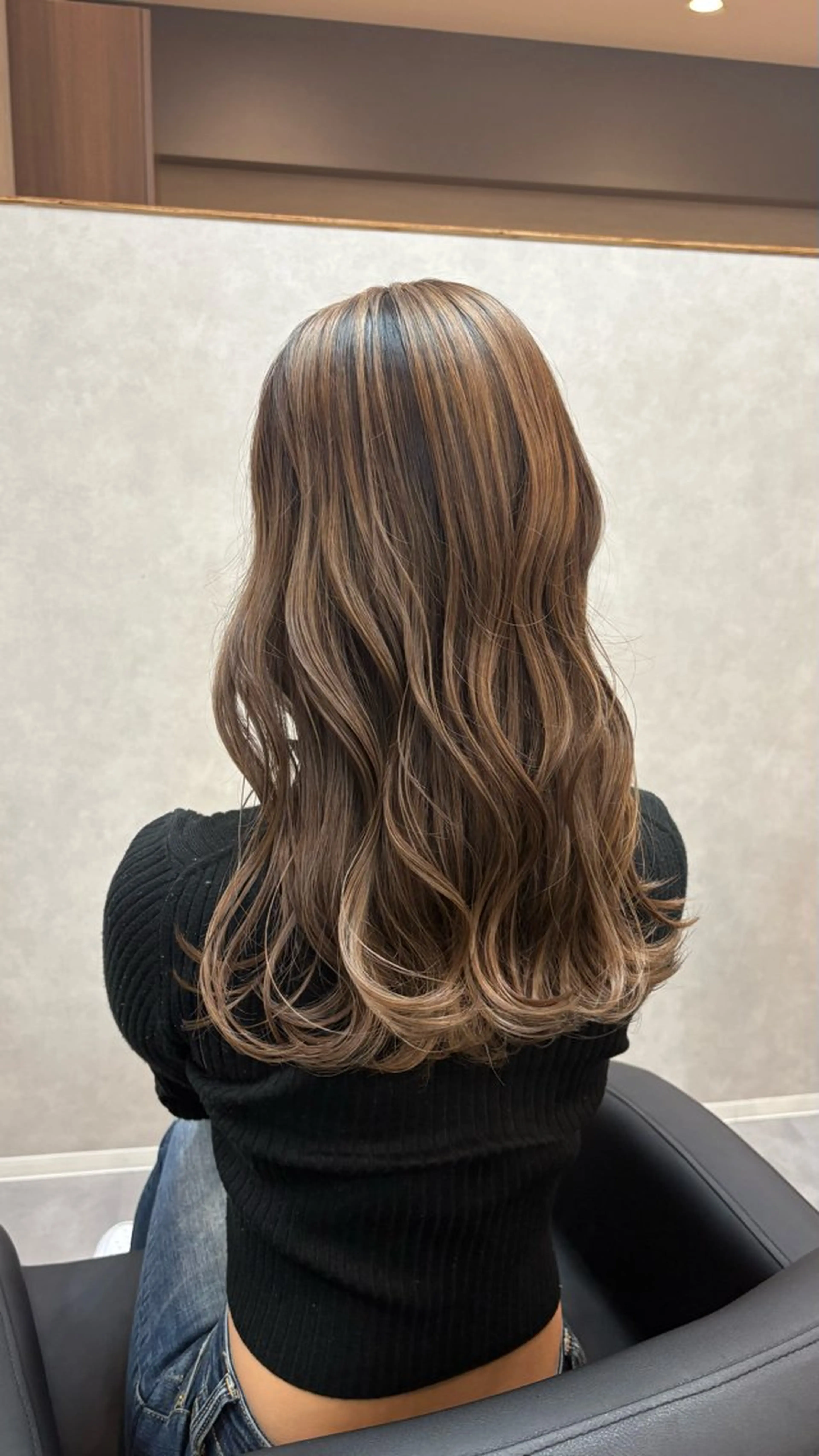 ロング カラー バレイヤージュ レイヤーカット ヘアカラー トリートメント 豊橋/菜月/ブリーチ /艶カラーハイトーンのヘアスタイル