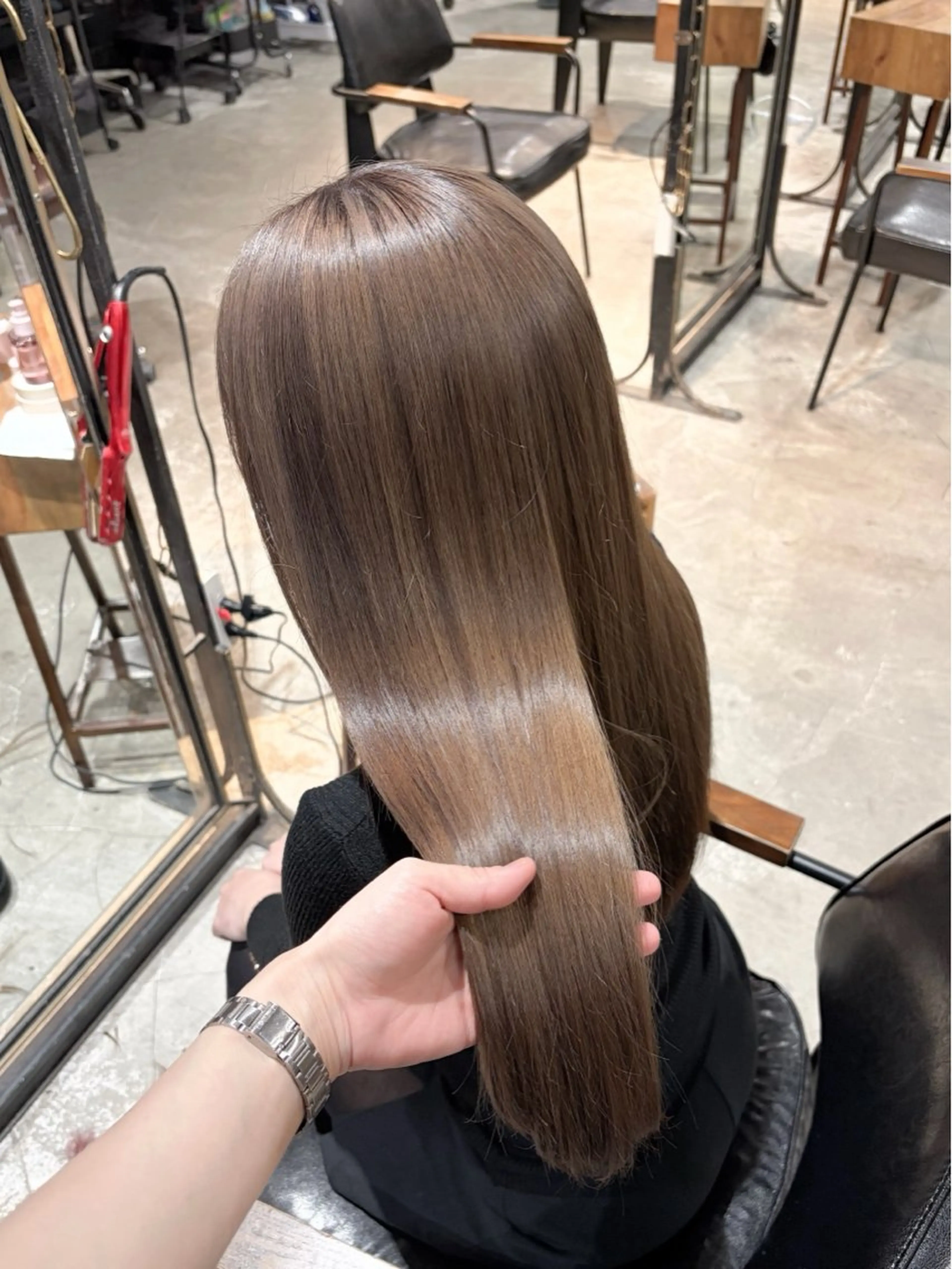 ロング カラー ベージュカラー ブロンド ハイトーンカラー ハイトーンベージュ ミルクティーベージュ カット ヘアカラー トリートメント ヘアセット 似合わせベージュ 🍯ayumi🍯のヘアスタイル