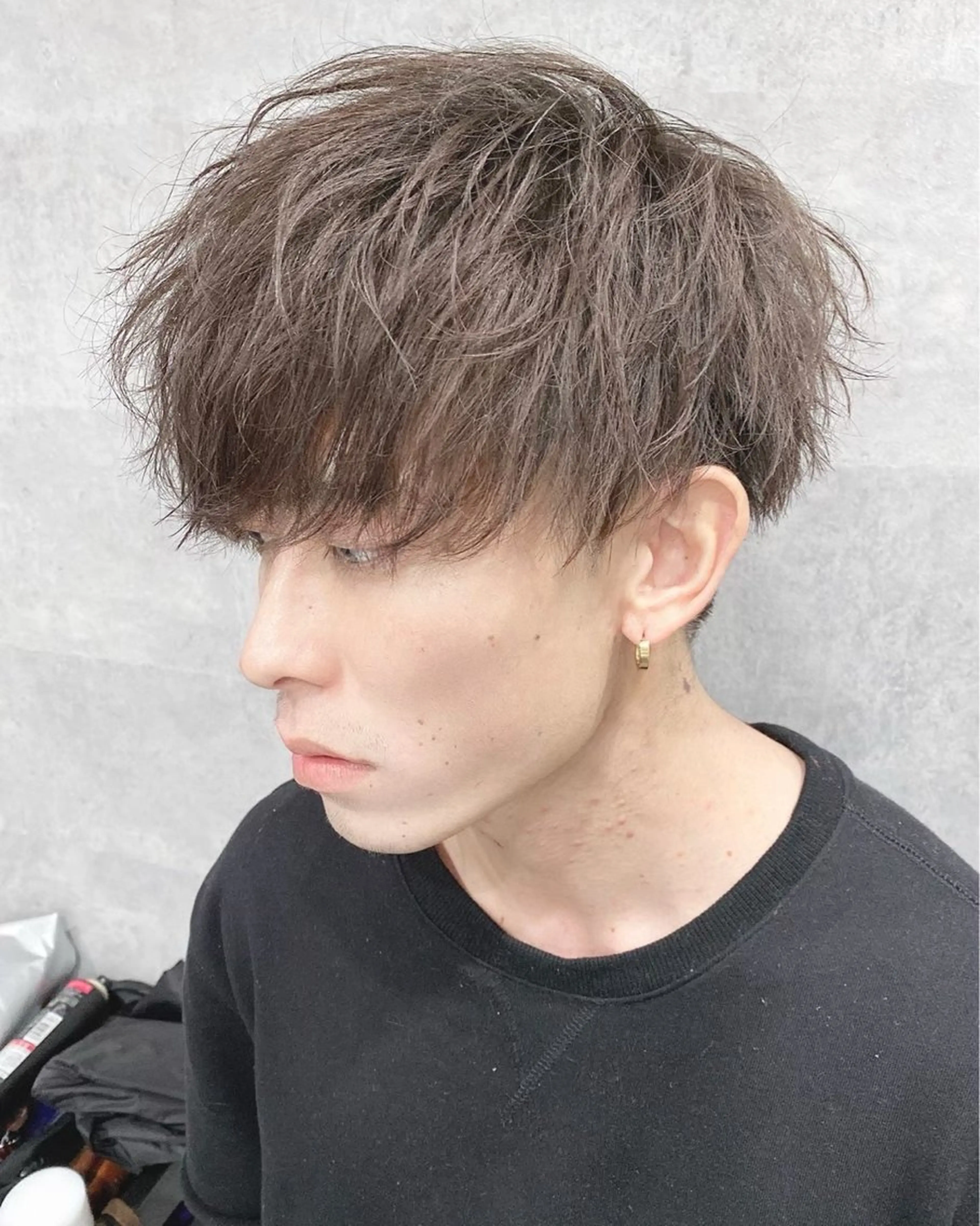 カラー メンズ 西 千穂乃のヘアスタイル