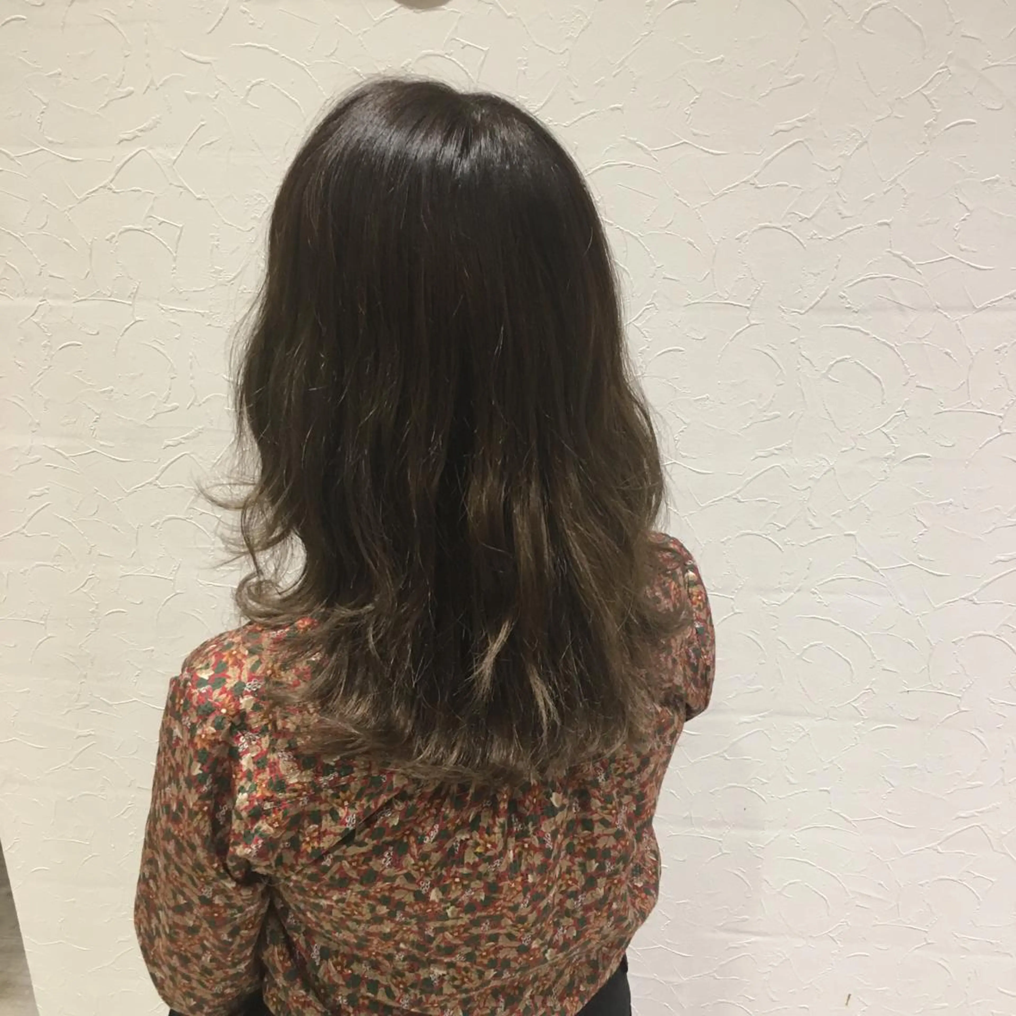 ミディアム カラー バレイヤージュ ブリーチ グラデーションカラー ハイライトカラー ハイライト 【モニター募集】 三宅航平のヘアスタイル