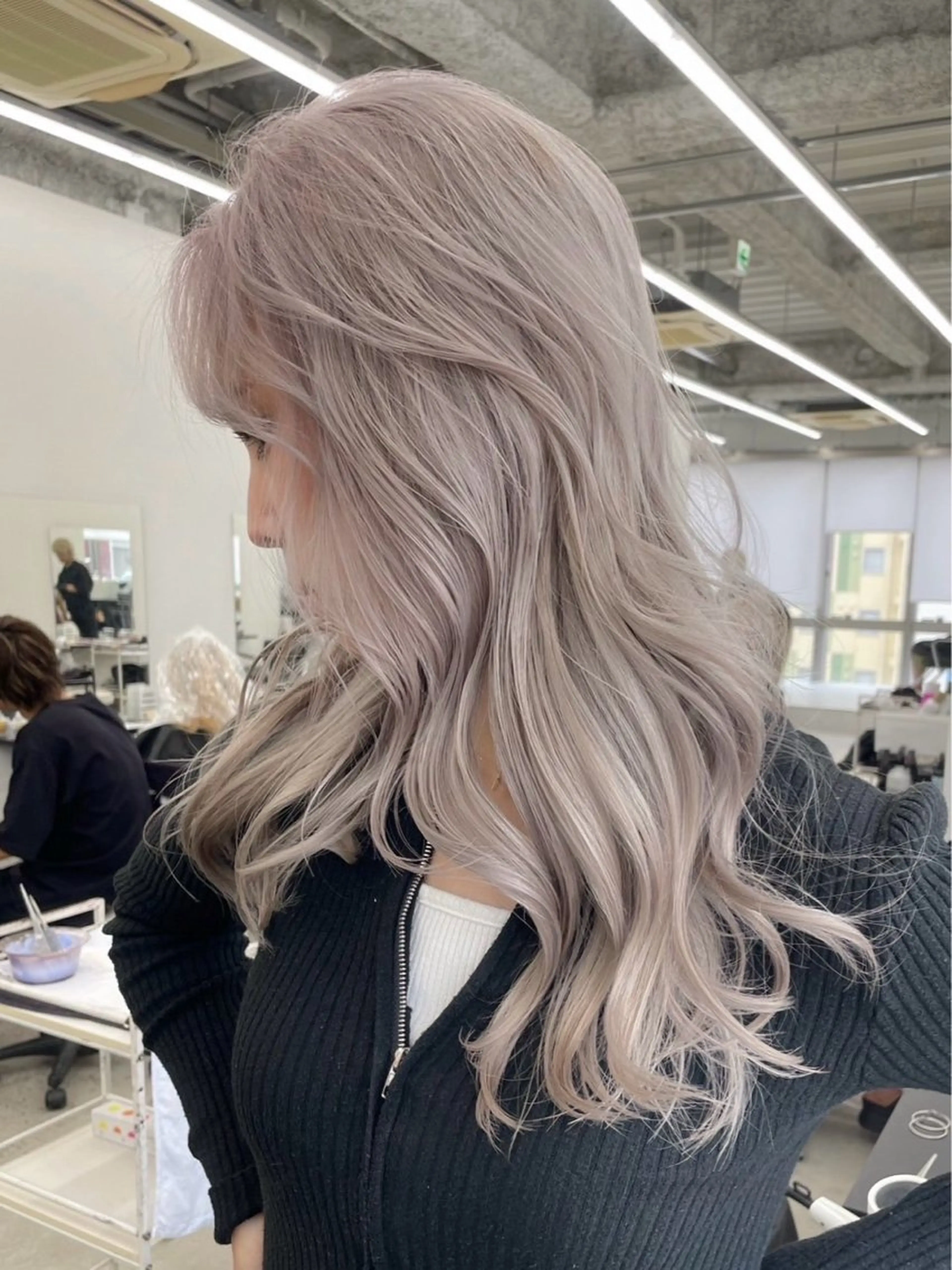 カラー ブリーチ BLEACHi /noeのヘアスタイル