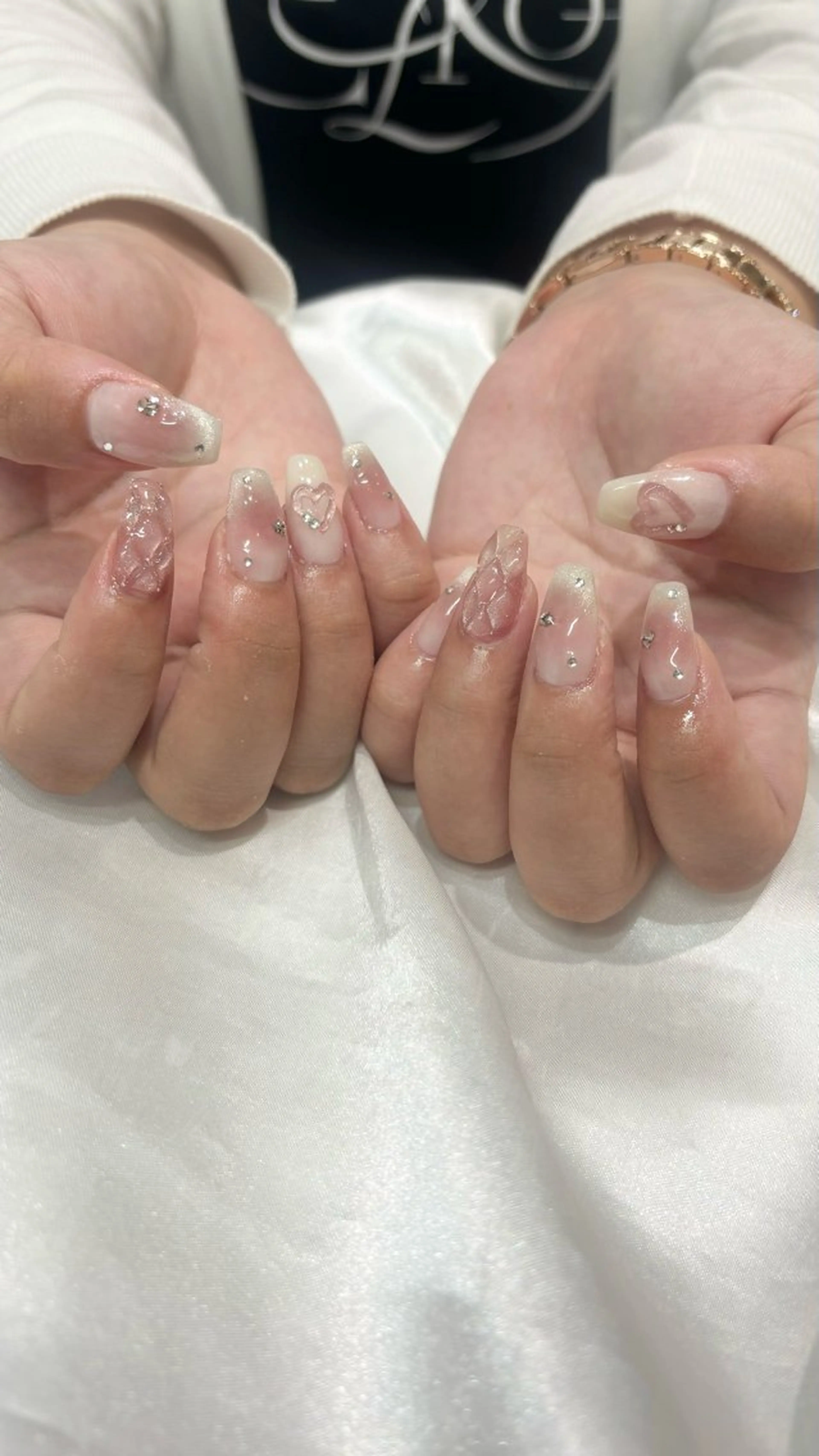 ネイル 氷ネイル・うるうるネイル GO TODAY SHAiRE SALON 表参道colore店所属・emmi nailのネイルデザイン