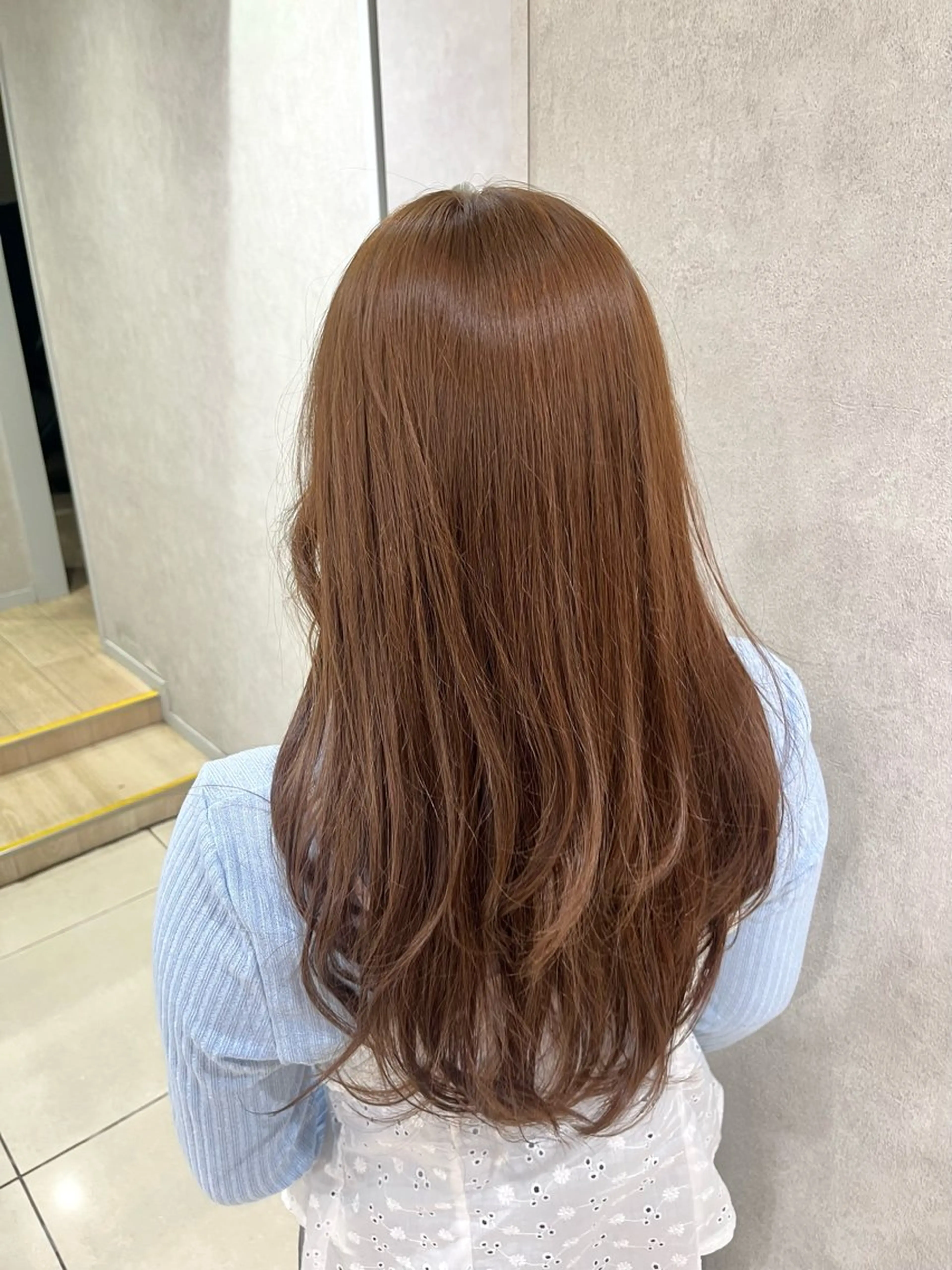 ロング カラー ブリーチ 透明感カラー ダブルカラー ブリーチなしカラー くびれヘア カット ヘアカラー トリートメント 巖本 真希のヘアスタイル