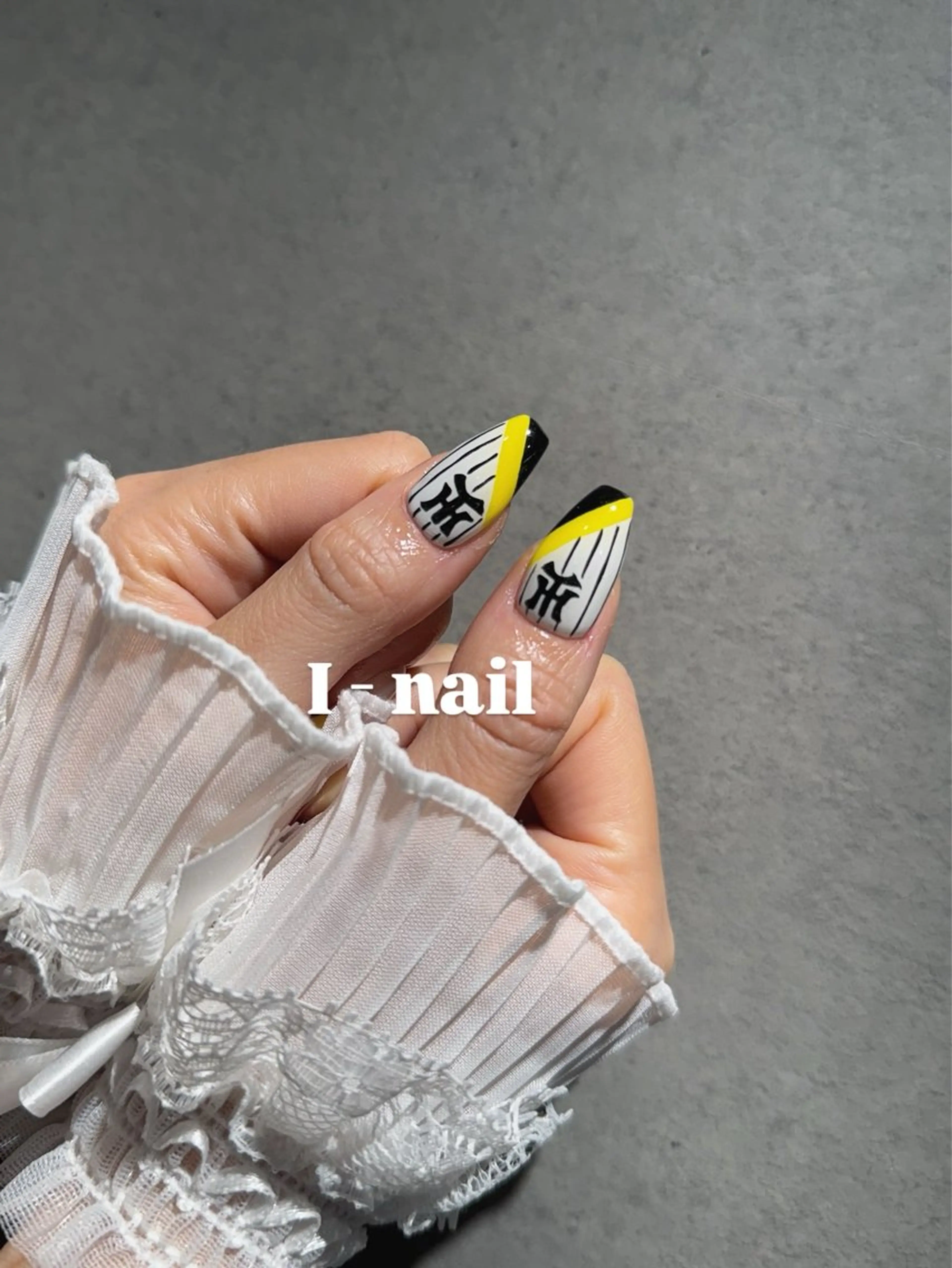 ネイル I-nailロング /ワンホン/キラキラのネイルデザイン