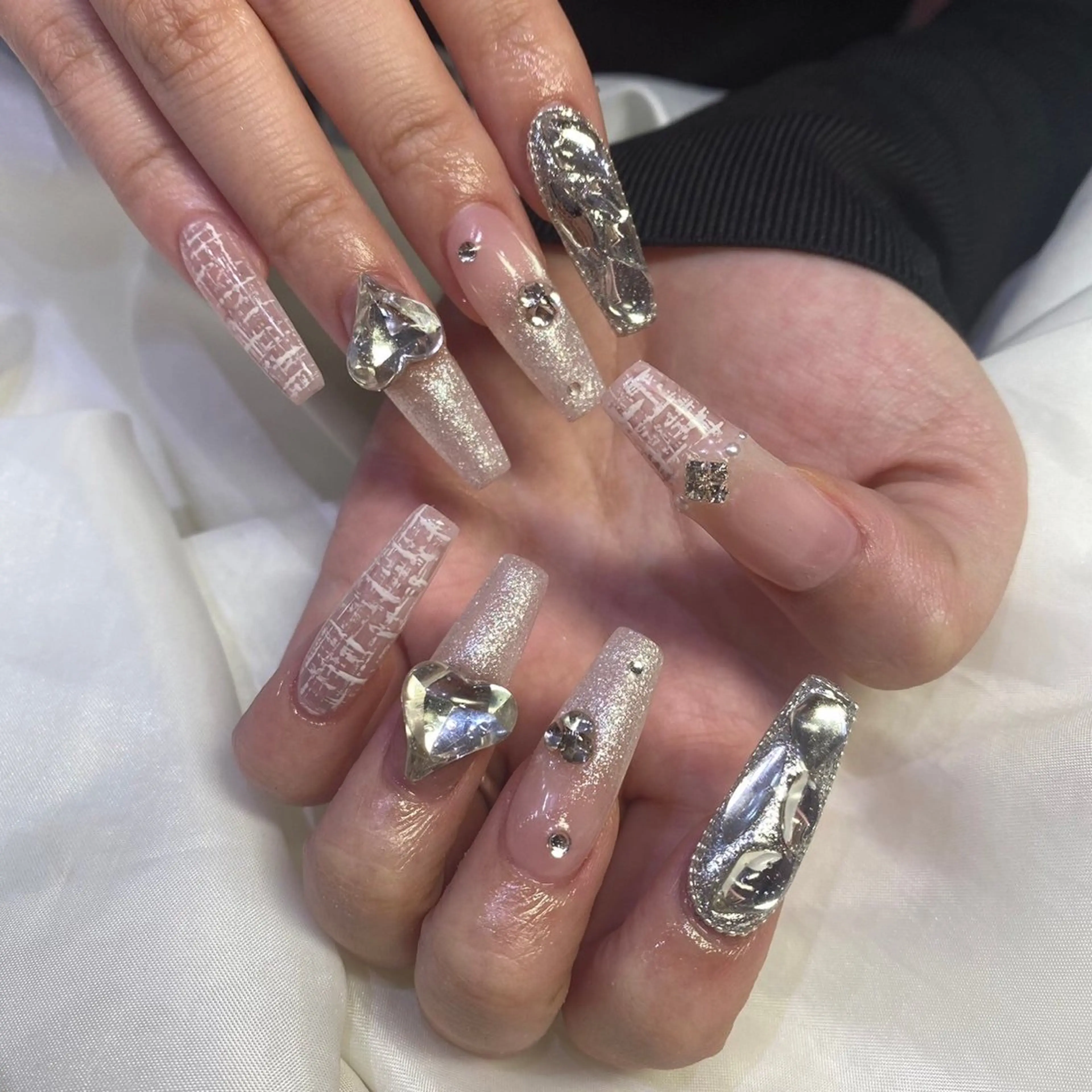 【ジェルオフあり】ジェル製チップで10本長さだしプラスお好きな持ち込みデザイン⭐︎ゴージャスの写真