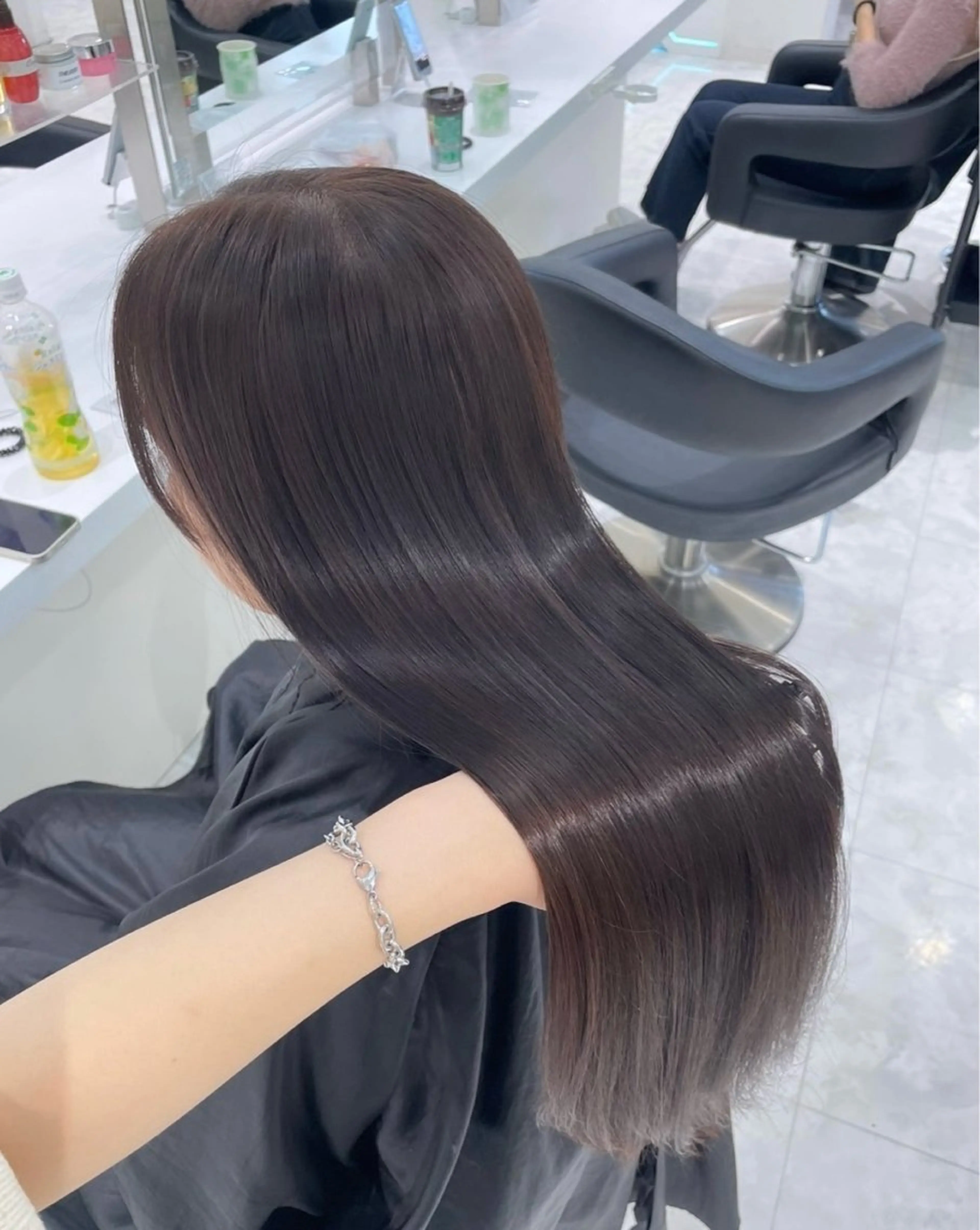 カラー ヘアカラー トリートメント 🤍ブリーチなし ブラウンhimi🤍のヘアスタイル