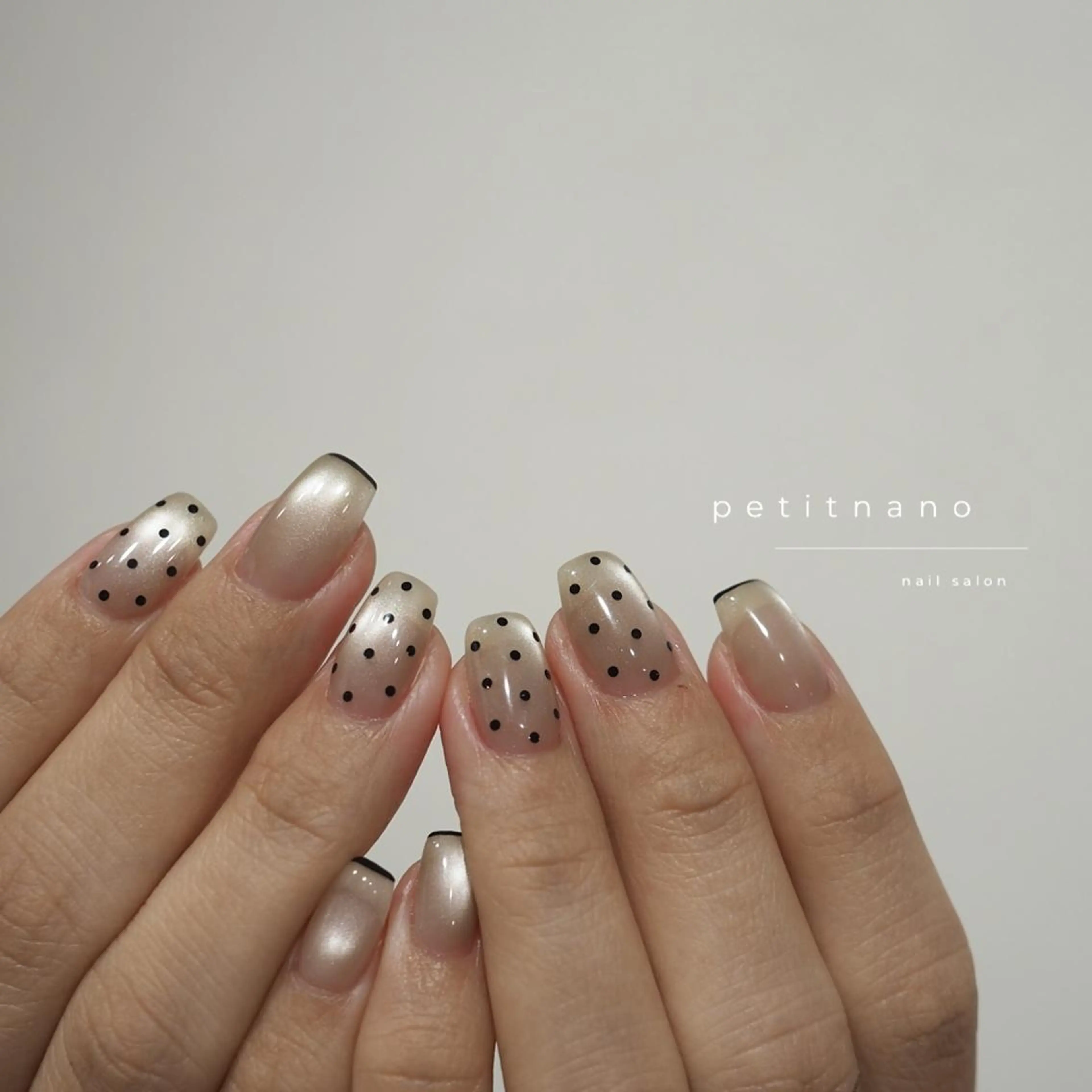 ネイル ドット マグネットネイル ニュアンスネイル nail◯ petitnanoのネイルデザイン