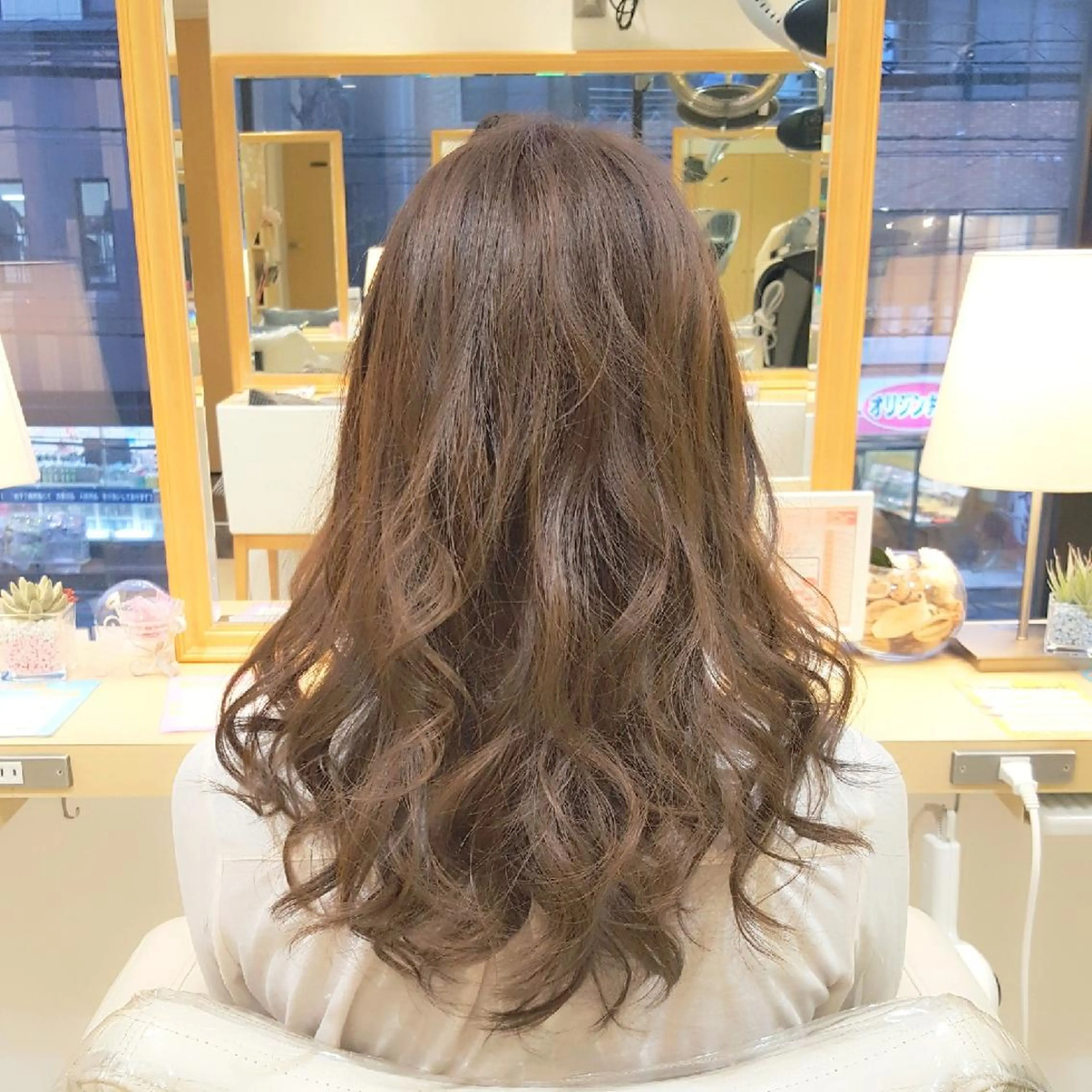 ロング カラー カット パーマ トリートメント 美髪⭐︎髪質改善 井上　康司のヘアスタイル
