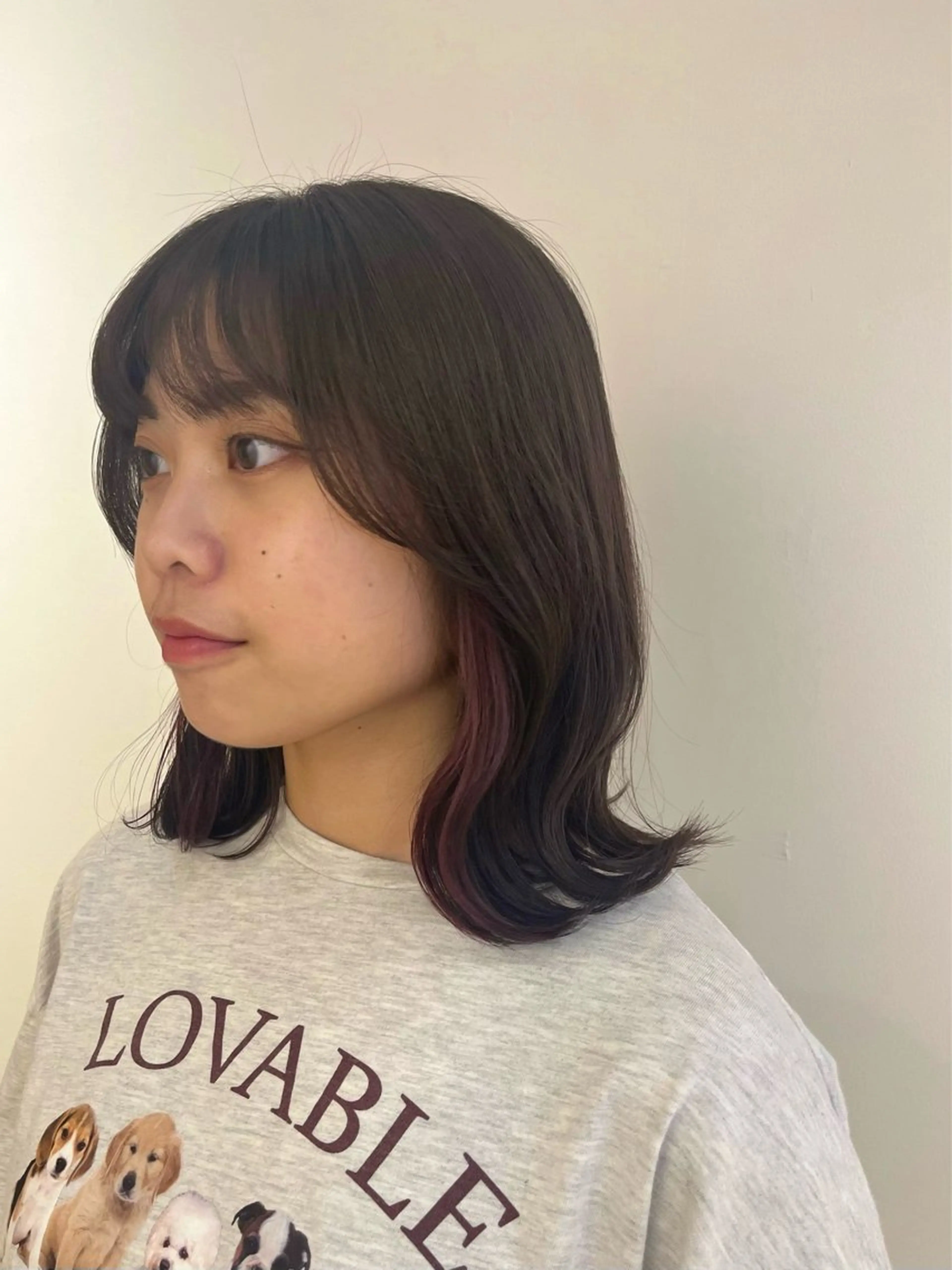 ミディアム カラー ピンクカラー くびれヘア サイトウ アカネのヘアスタイル