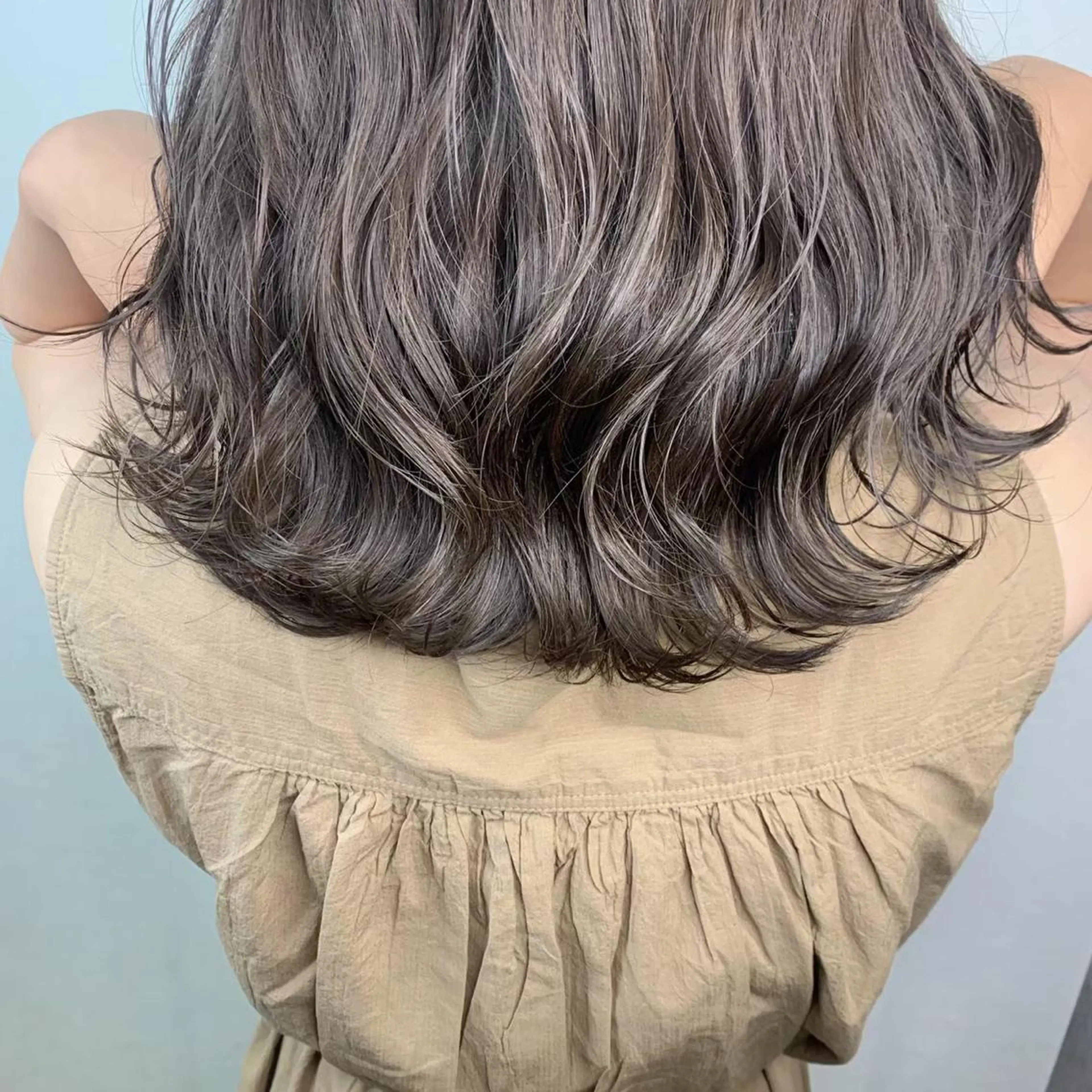 ミディアム _WHITE 静岡店のヘアスタイル