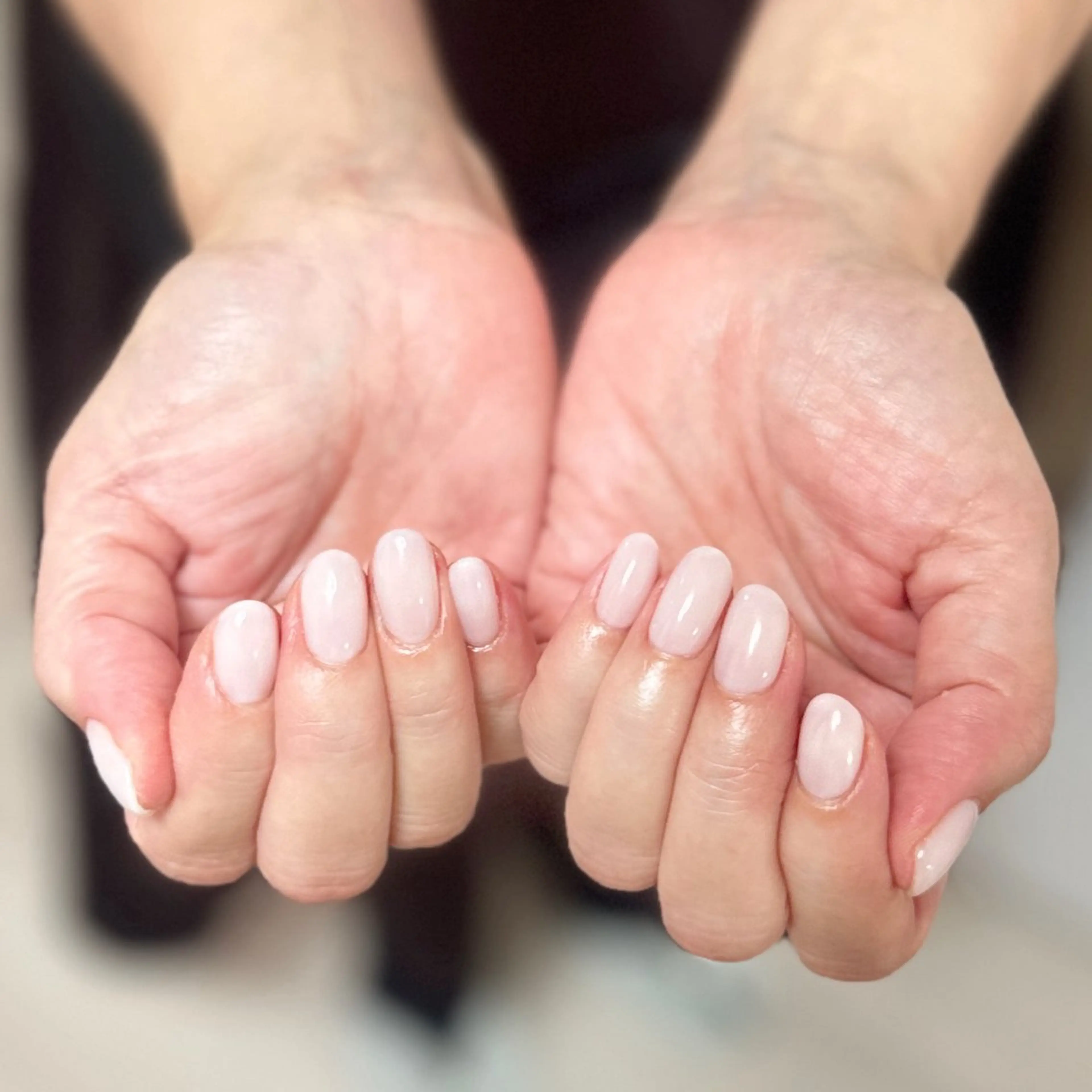 ネイル アートネイル オーロラネイル チークネイル フレンチネイル ガラスフレンチ ハンドネイル 🎀YooLi Nail salonのネイルデザイン