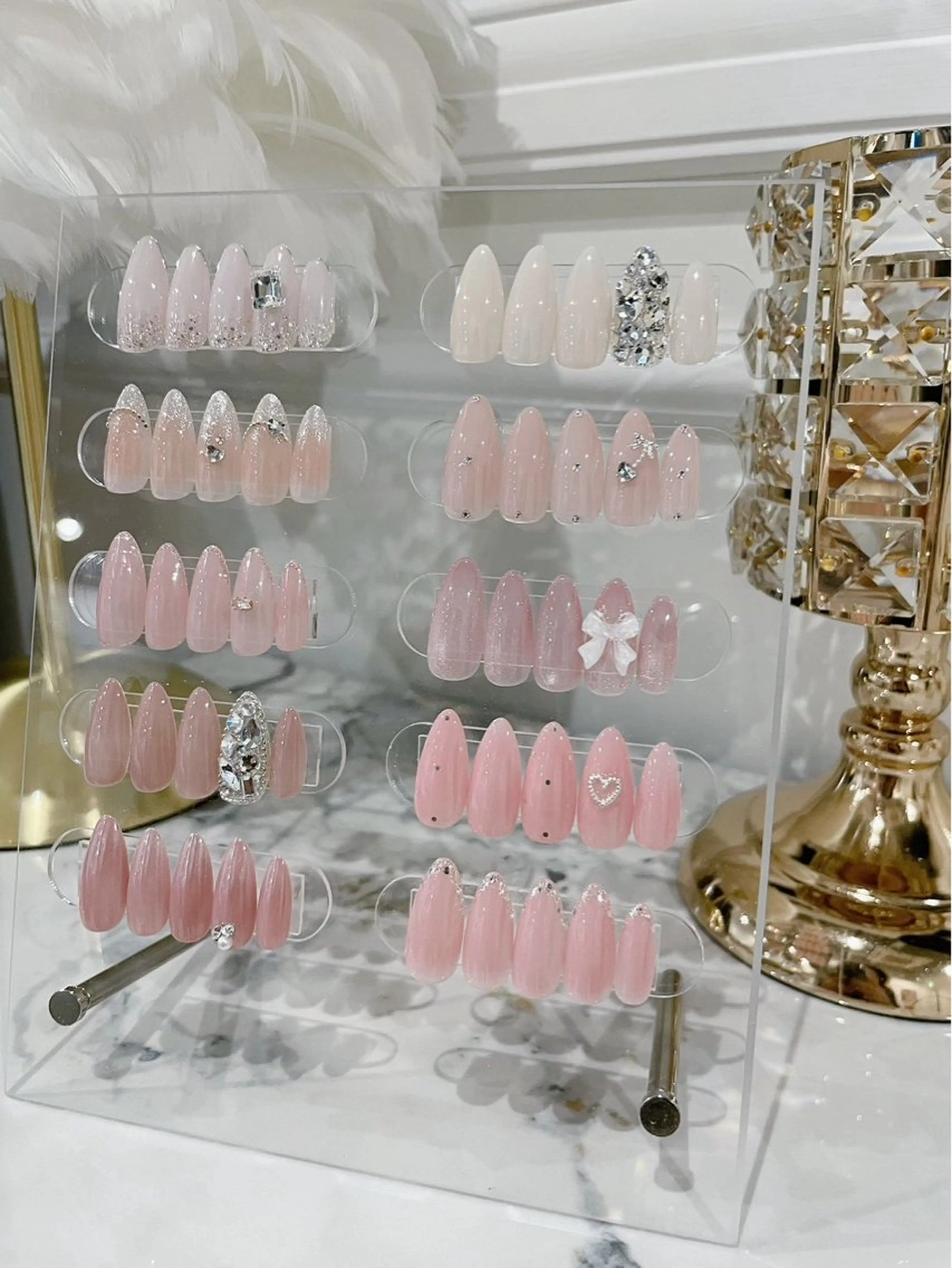 どなた様でも【2月限定】オフ込み🎀定額ネイル🎀デザイン選べる4種類  ¥13,750の写真