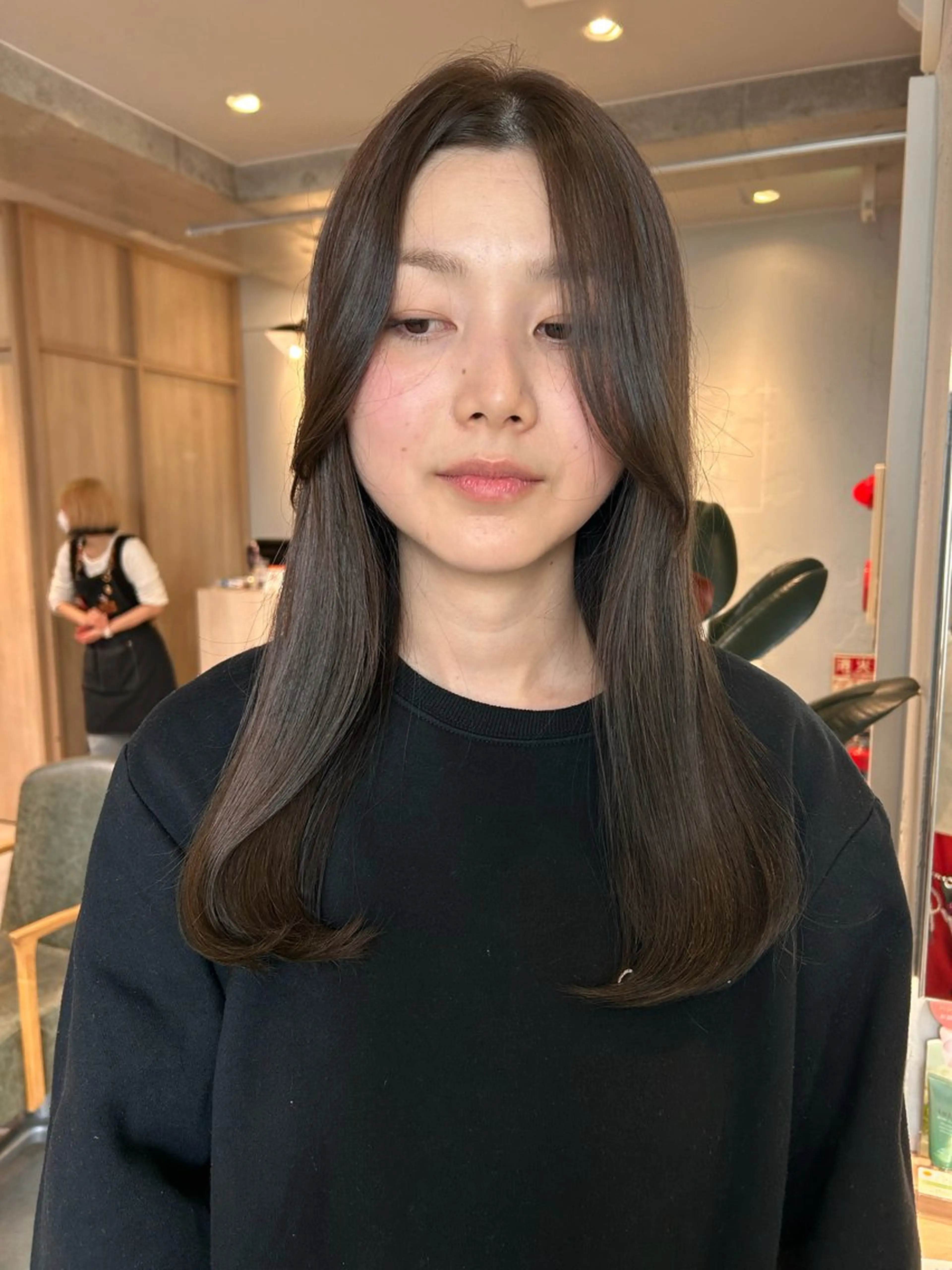 セミロング カラー 髪質改善 ヘアカラー 𝐚𝐨𝐢🩰/ パーソナルカラーのヘアスタイル