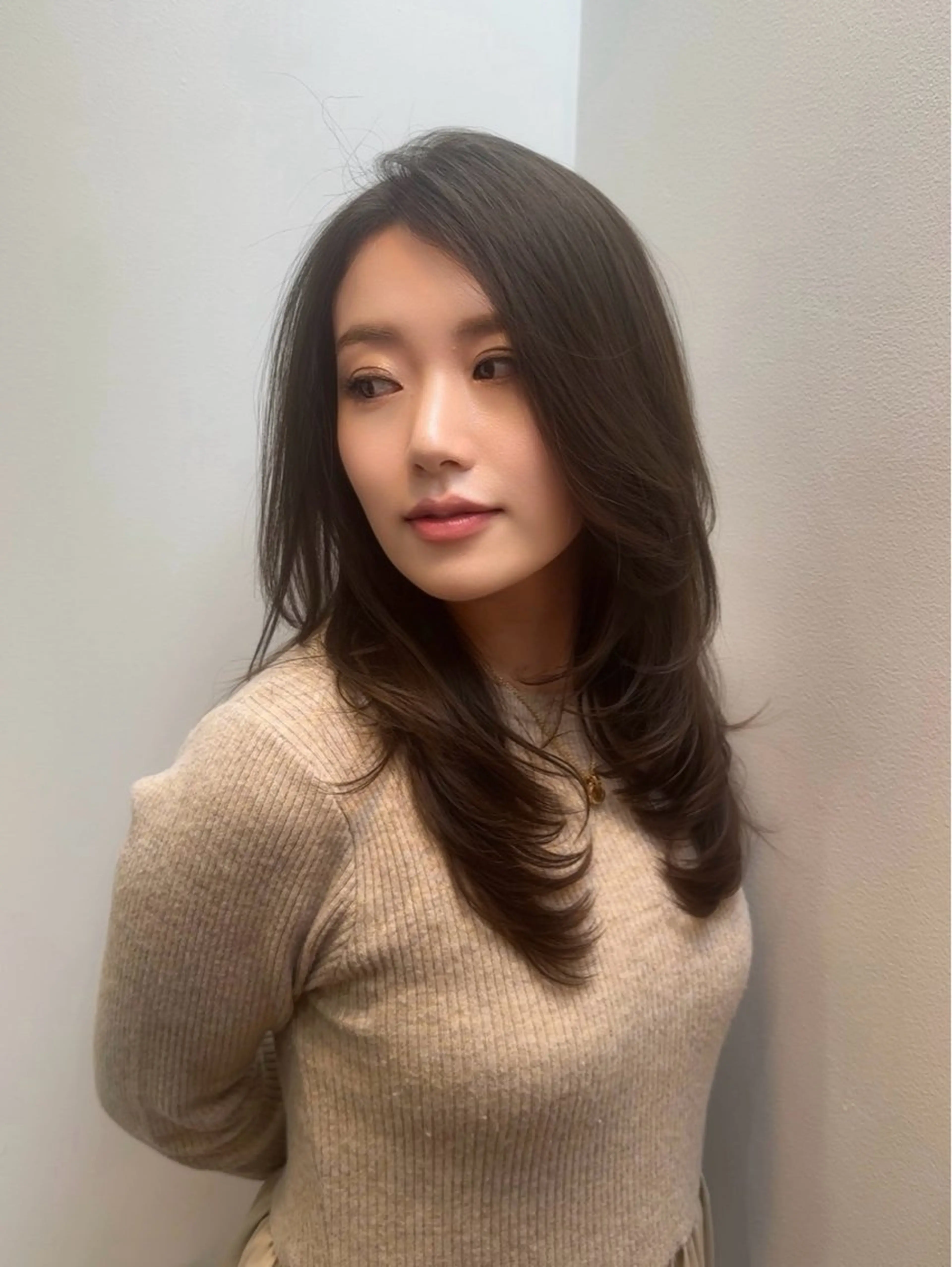 セミロング グループ指名No.1 表参道/アブミヒロトのヘアスタイル