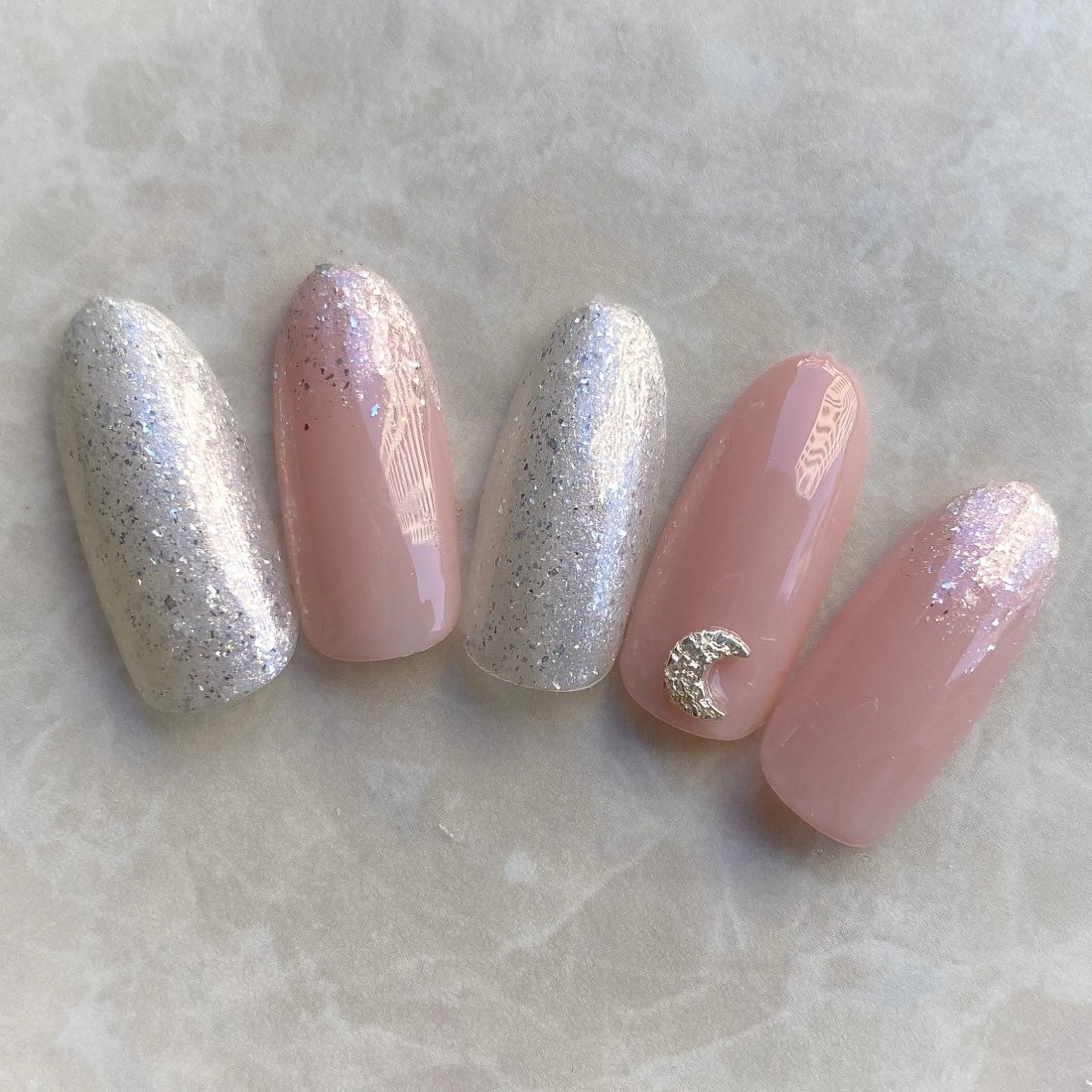 ネイル アートネイル シンプルネイル muguet🎀 chikaのネイルデザイン