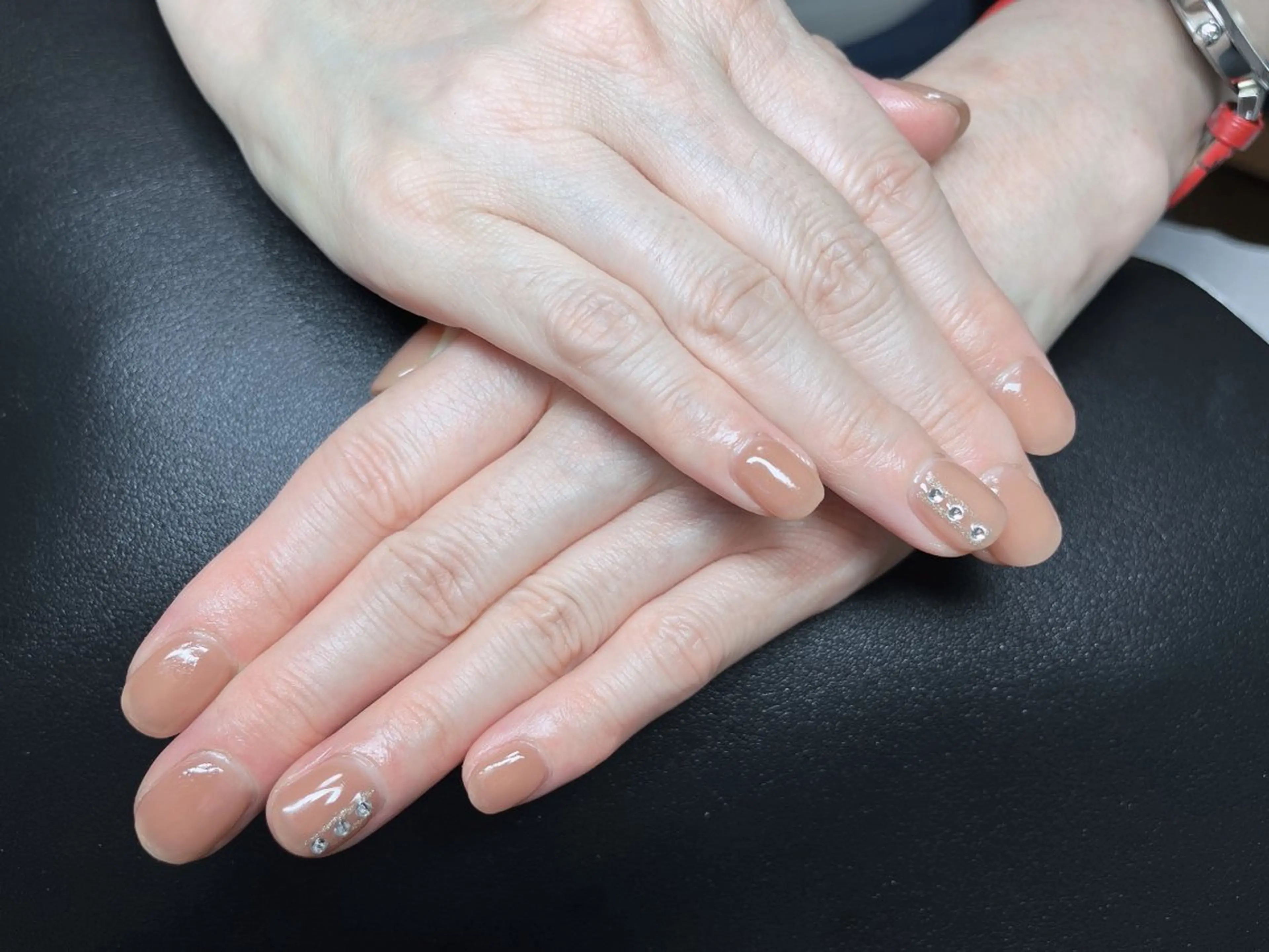 ネイル ストーンネイル ネイル スゥリールのネイルデザイン