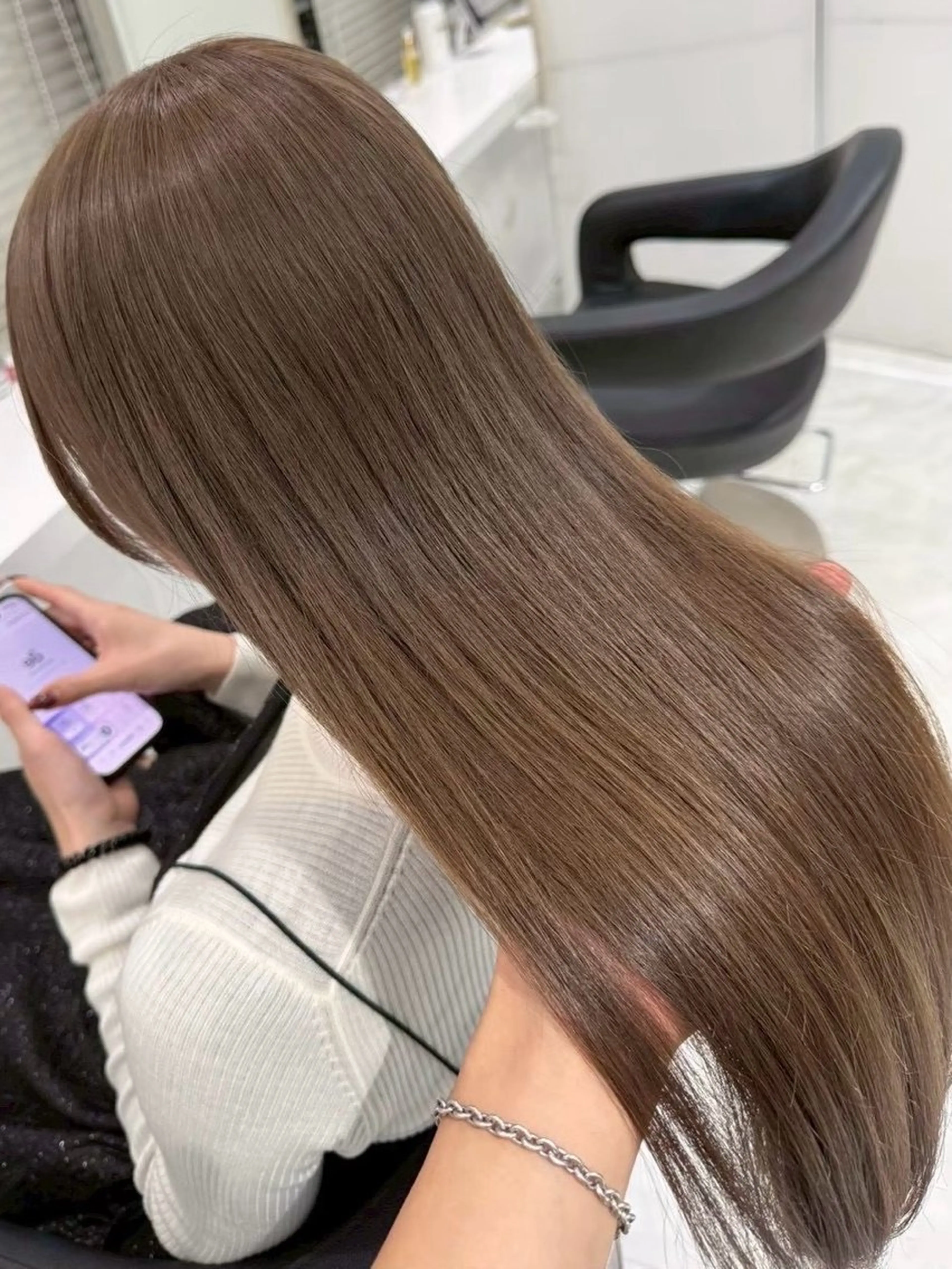 ミルクティーに染めたい方にオススメ🌟ケアブリーチ✨ダブルカラー+髪質改善トリートメント🫧の写真