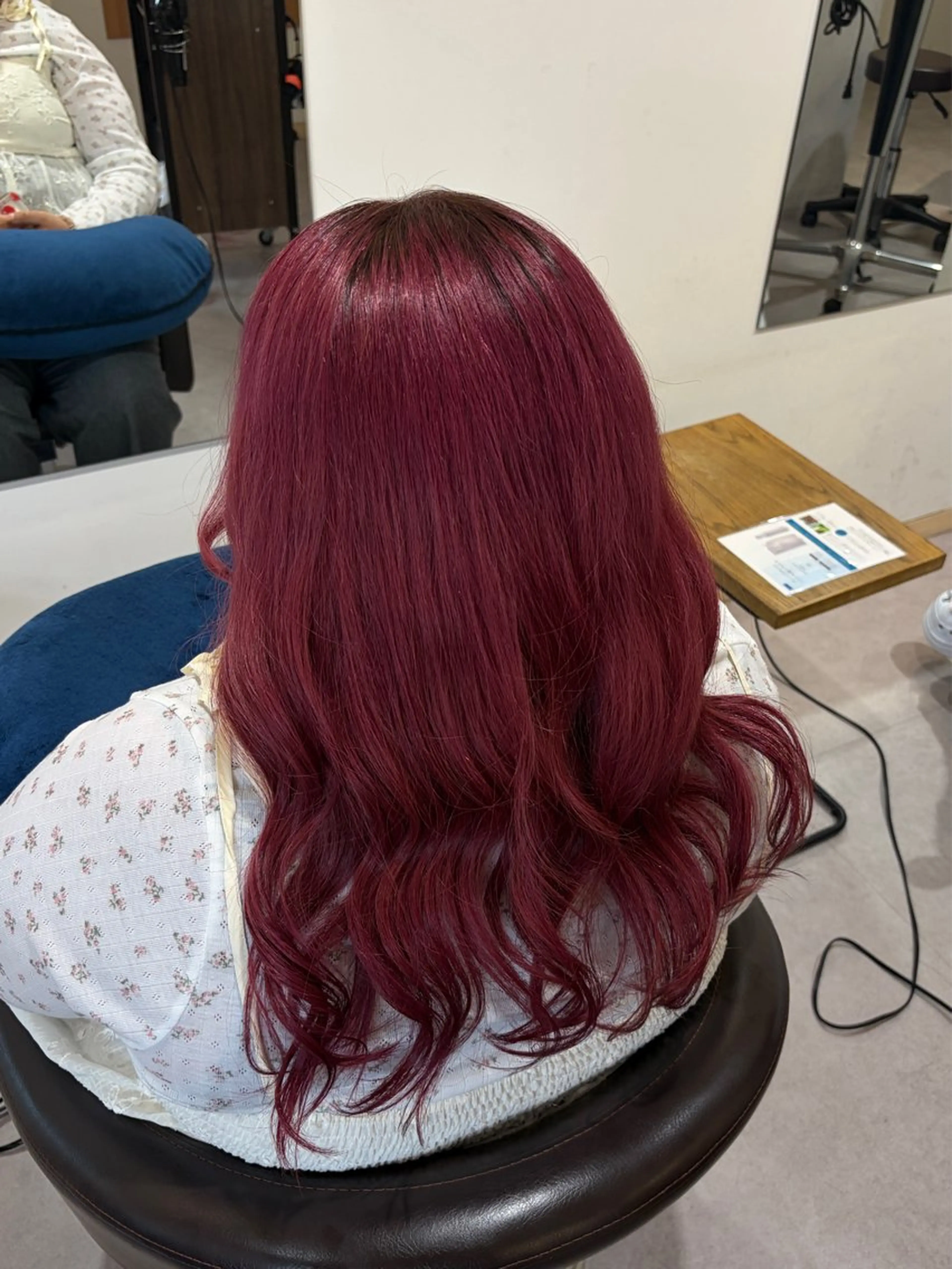 ロング カラー カット ヘアカラー トリートメント 荒井 茉凜のヘアスタイル