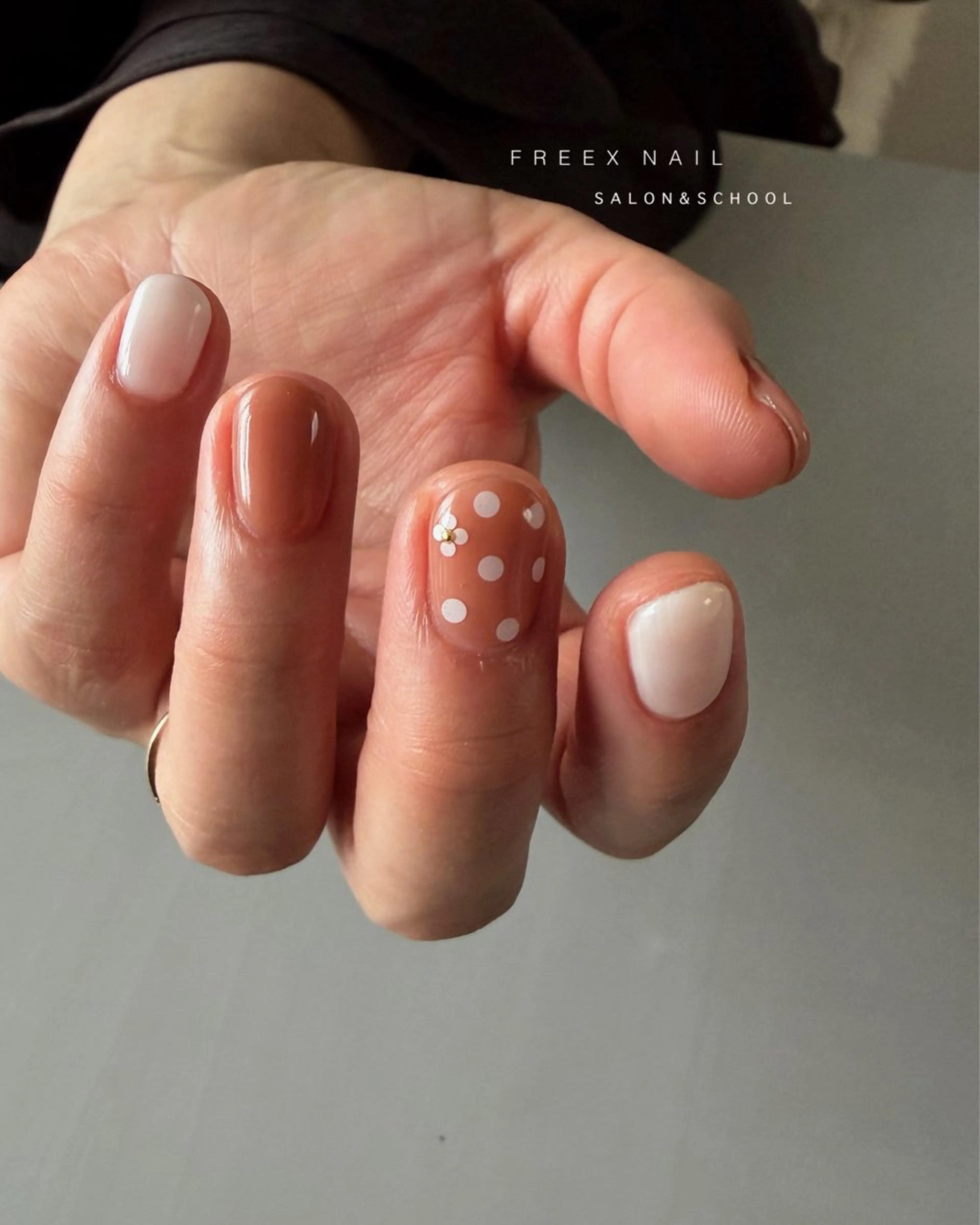 ネイル ドット ハンドネイル フットネイル freex nail /ニュアンス/個性派のネイルデザイン