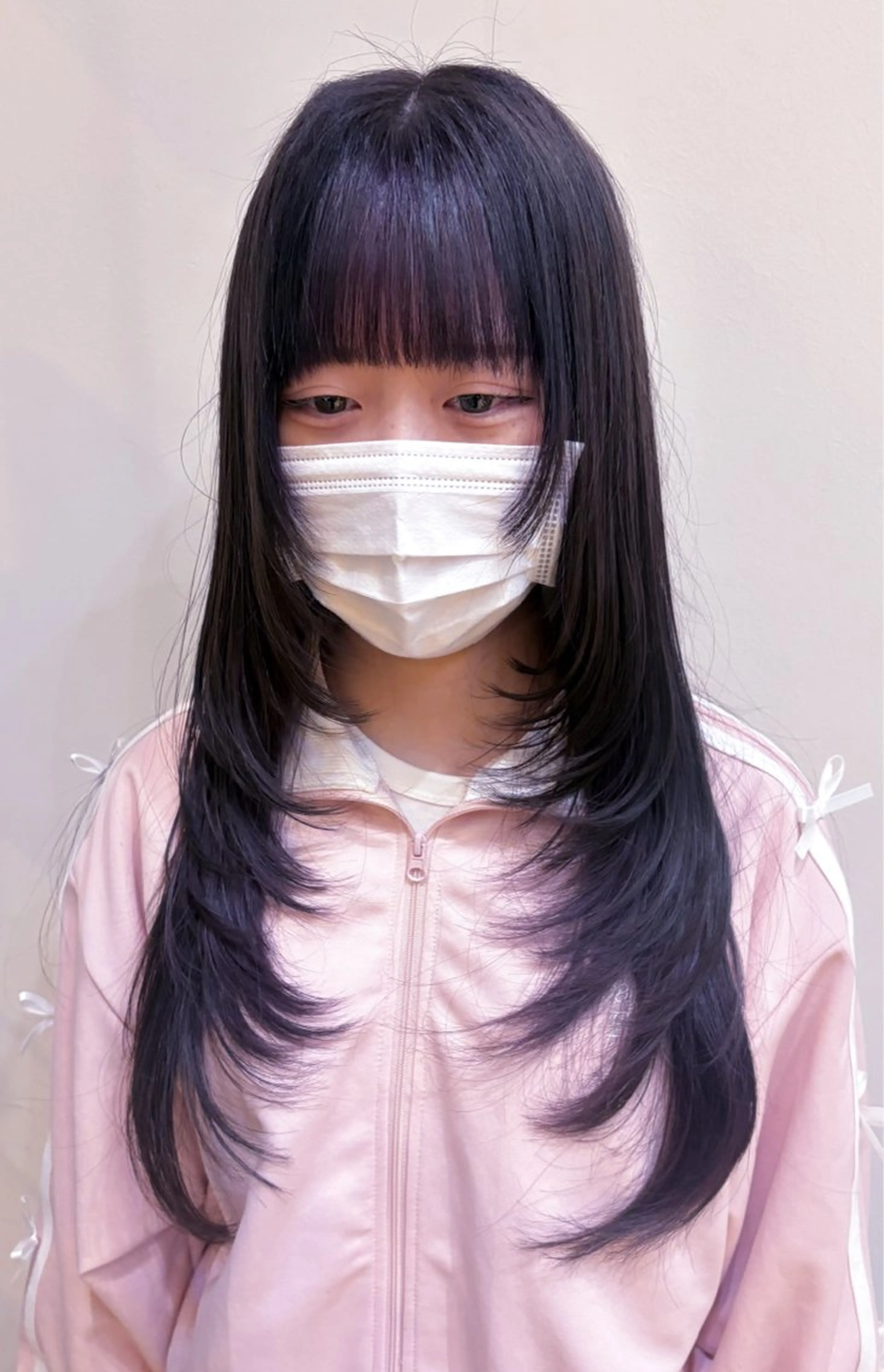 ロング カラー ブリーチ グレージュ ラベンダーカラー ラベンダーグレージュ ラベンダーグレー 淀 小南津のヘアスタイル