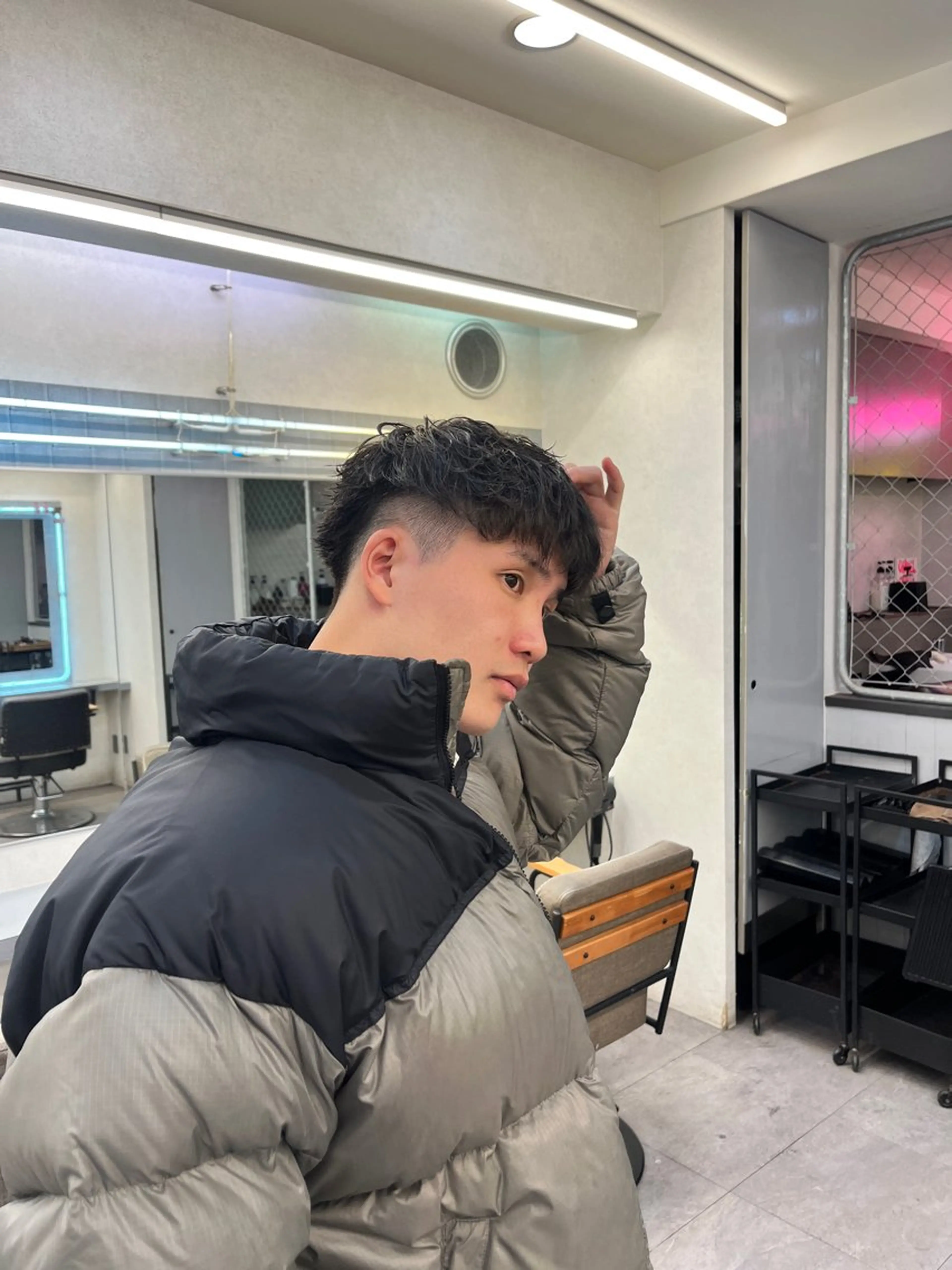 ショート パーマ ショートヘア L.O.GSHIBUYA所属・酒井 隆斗のヘアスタイル