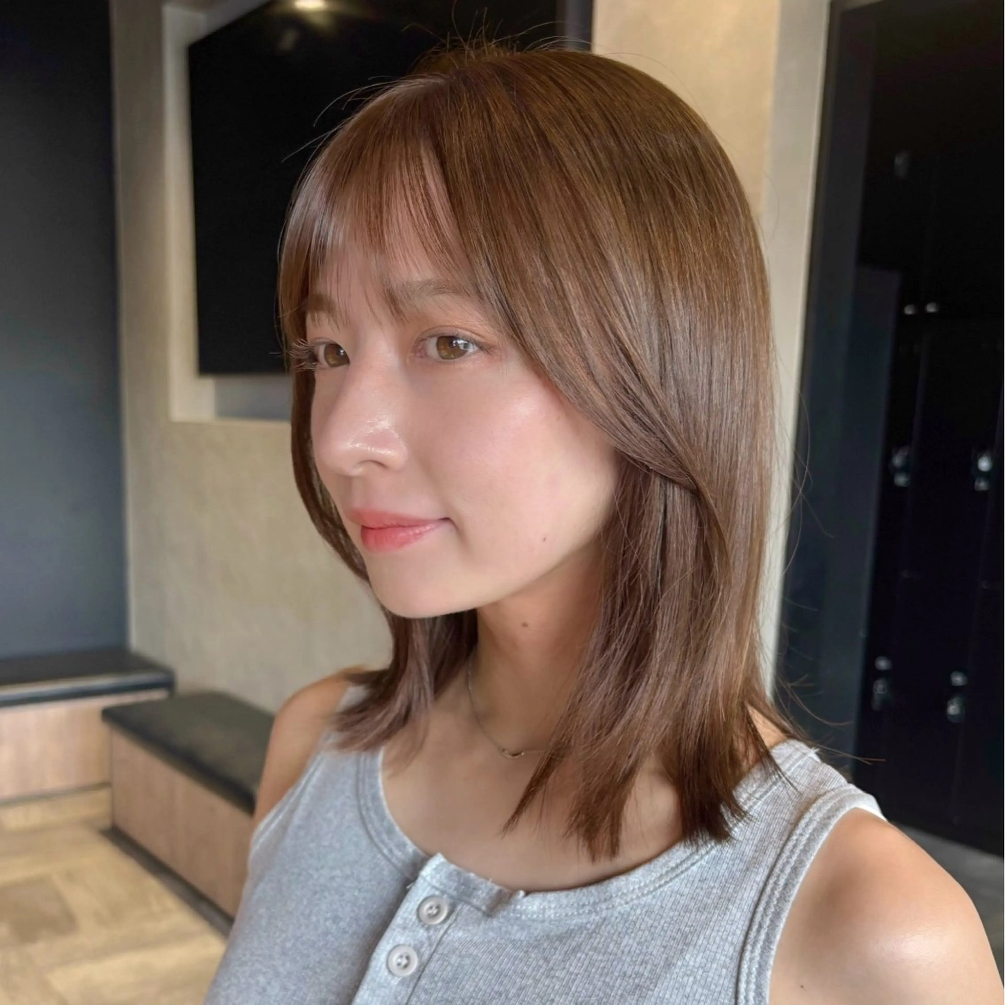 ミディアム カラー ベージュカラー ブリーチ ブリーチなしカラー 似合わせカット カット ヘアカラー トリートメント 顔まわり🥨レイヤー /透明感/まいなのヘアスタイル