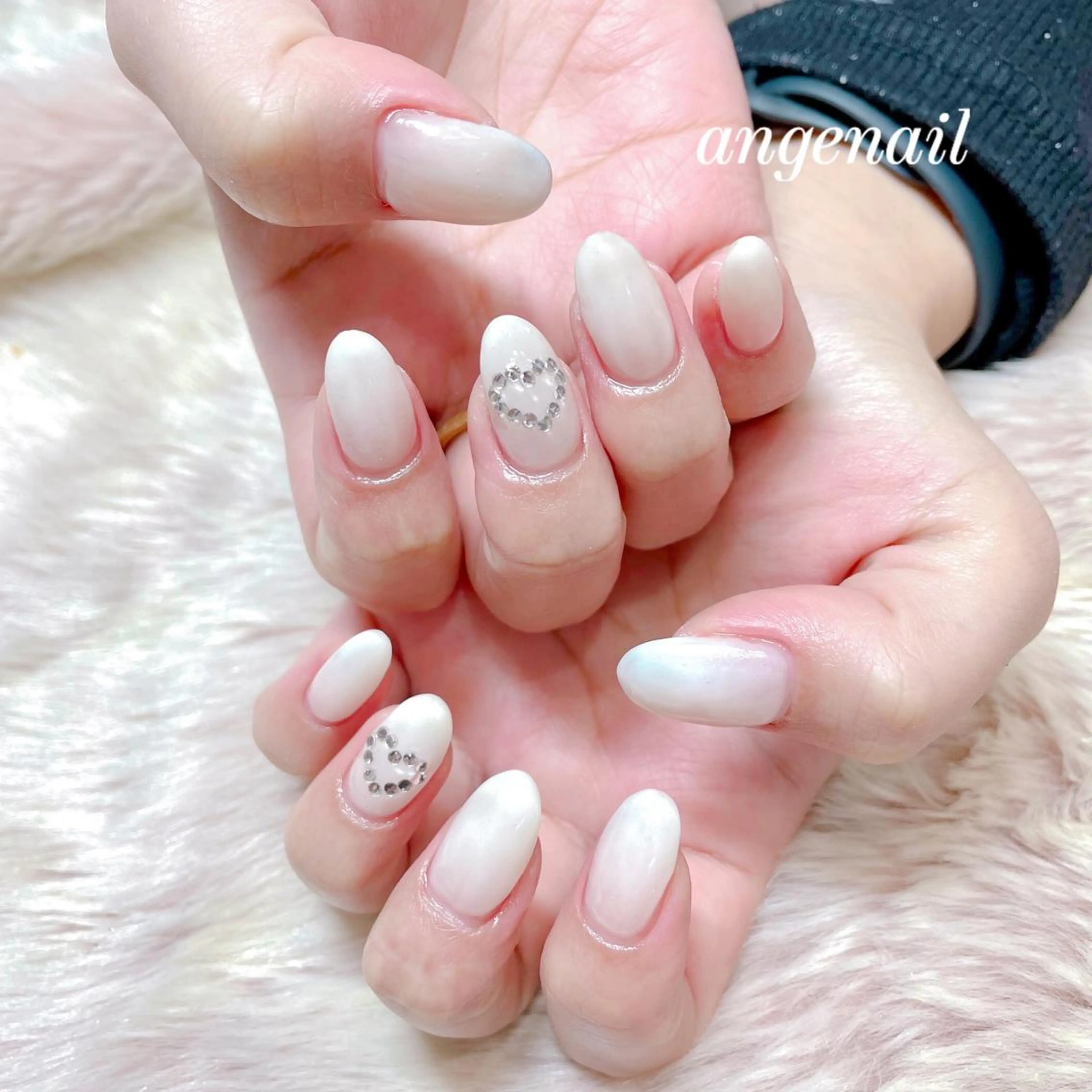 ネイル ハンドネイル オーナーネイリスト MAKIのネイルデザイン