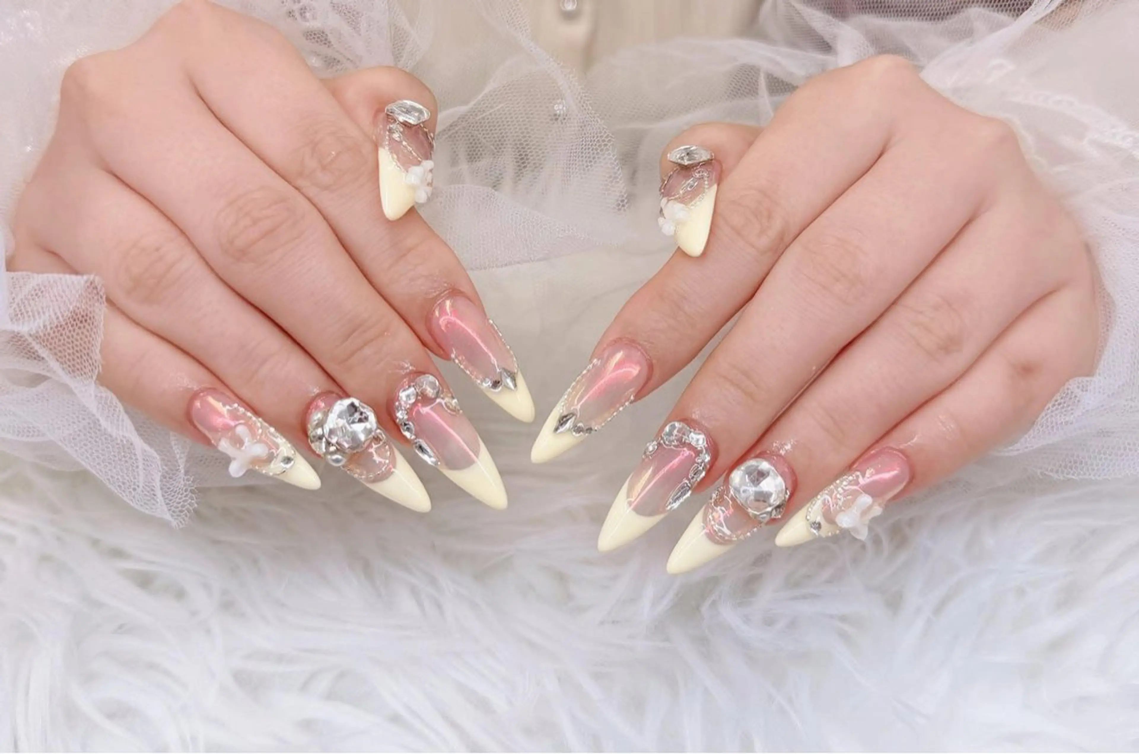 ネイル フレンチネイル キラキラネイル 韓国ネイル シンプルネイル ワンホンネイル ハンドネイル MEI Nailのネイルデザイン