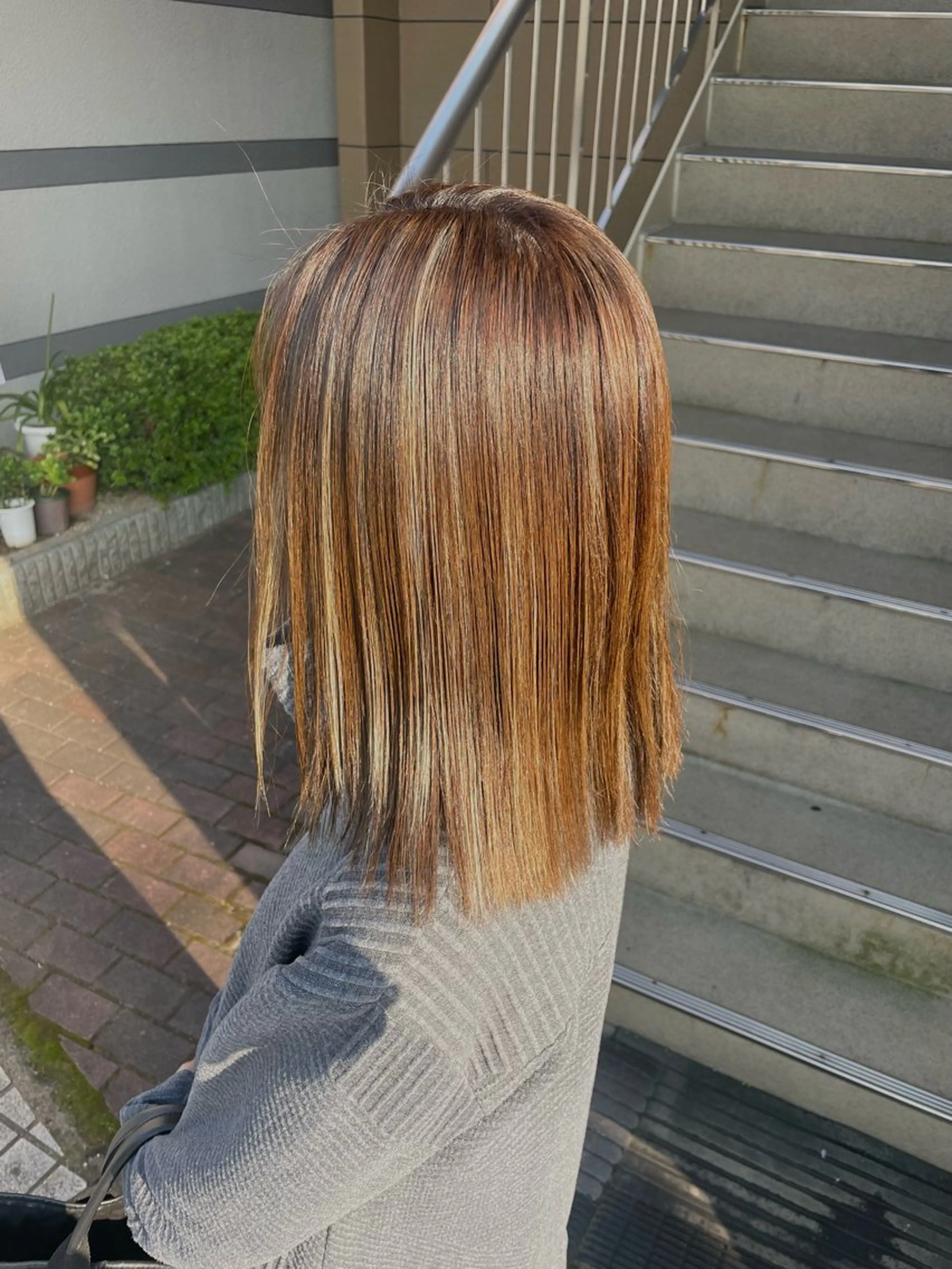 セミロング カラー ハイライトカラー ハイライト 吉川 莉央のヘアスタイル