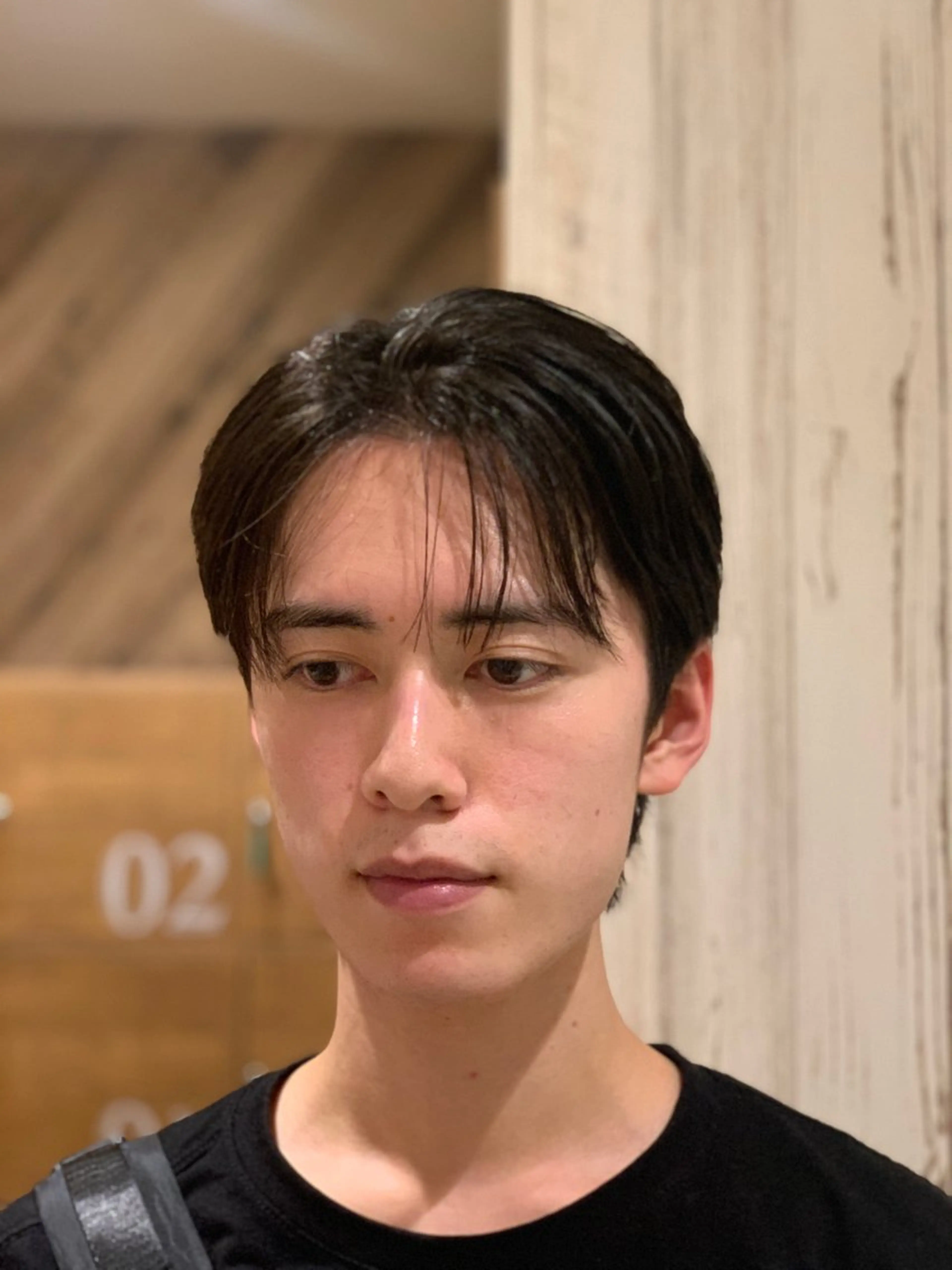 メンズ センターパート カルマパーマ メンズ韓国風 マッシュ メンズパーマ The First Carry -MEN'S SALON- 天王寺店所属・井上 浅朝のヘアスタイル