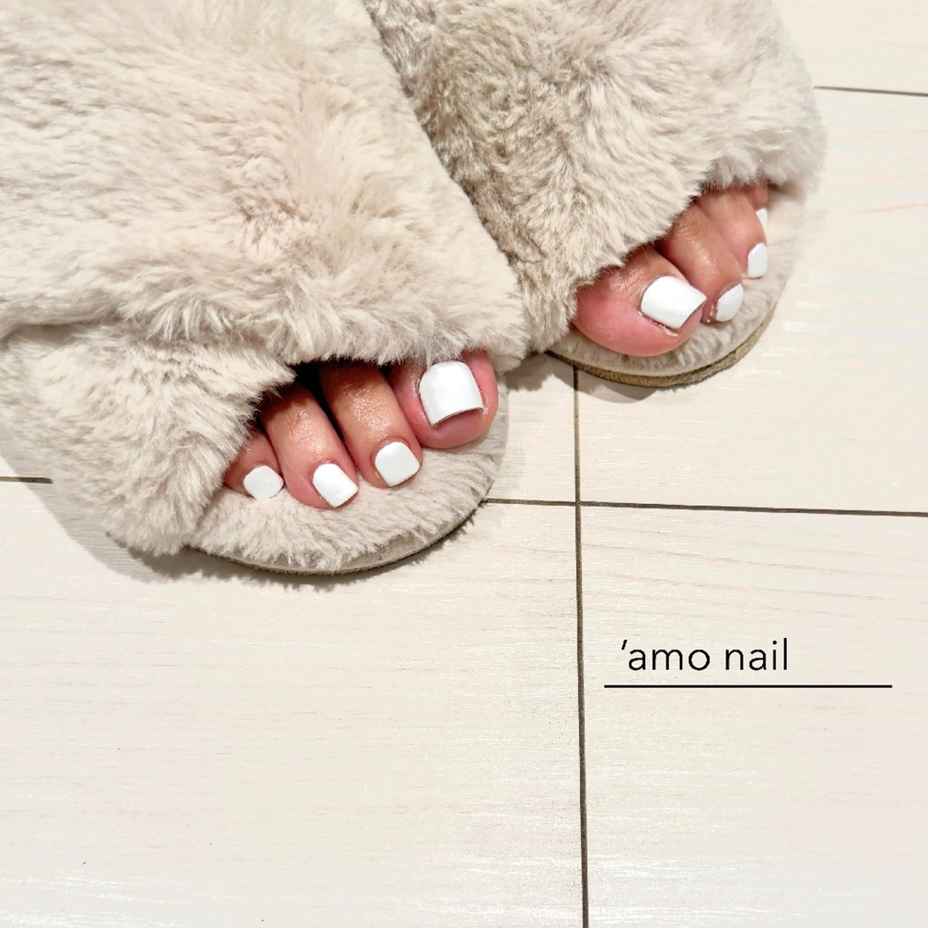 ネイル ワンカラーネイル シンプルネイル フットネイル 'amo nailのネイルデザイン