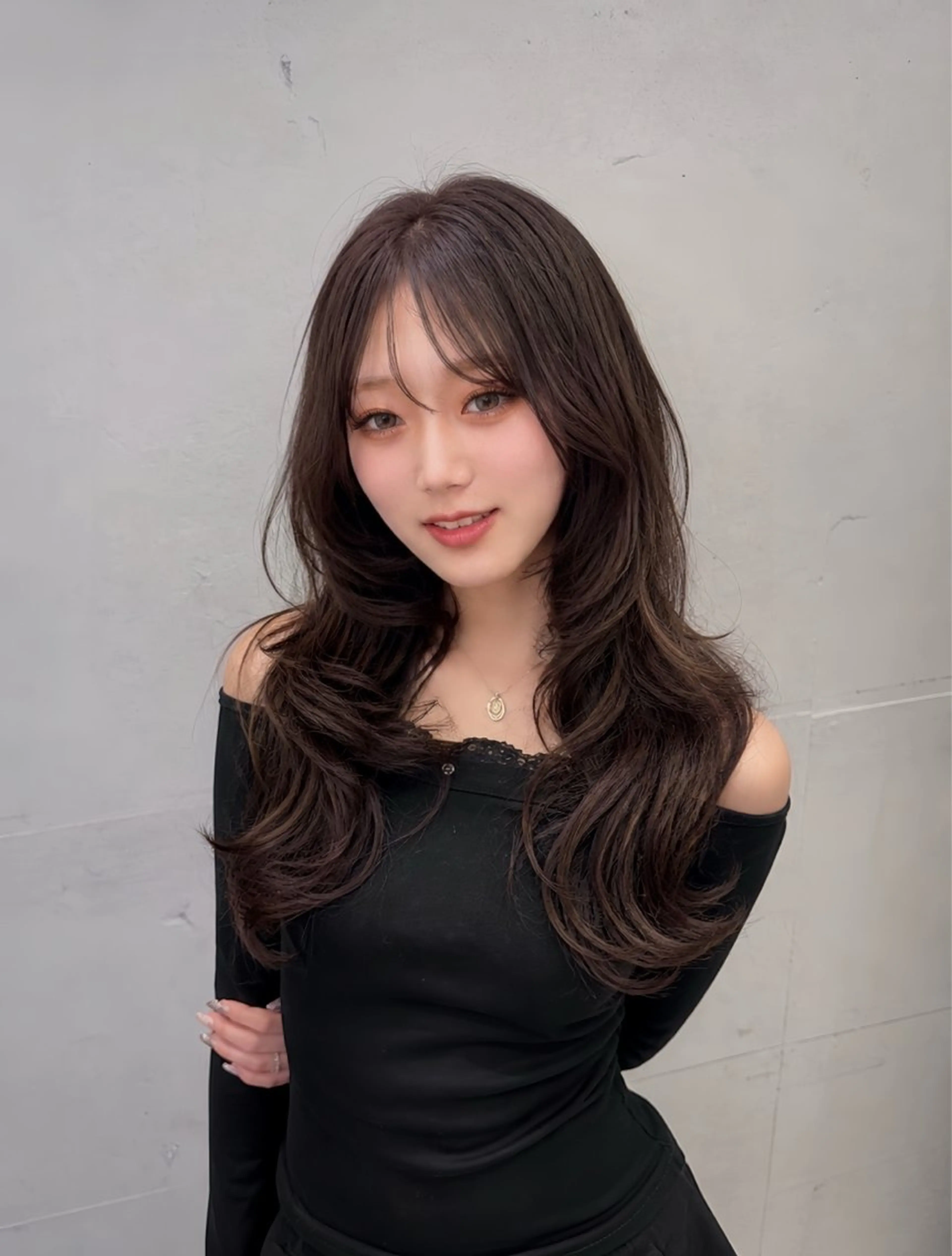 ロング カラー ヘアアレンジ カット ヘアカラー トリートメント ヘッドスパ ヘアセット 韓国レイヤーカット /韓国トレンドカラーのヘアスタイル