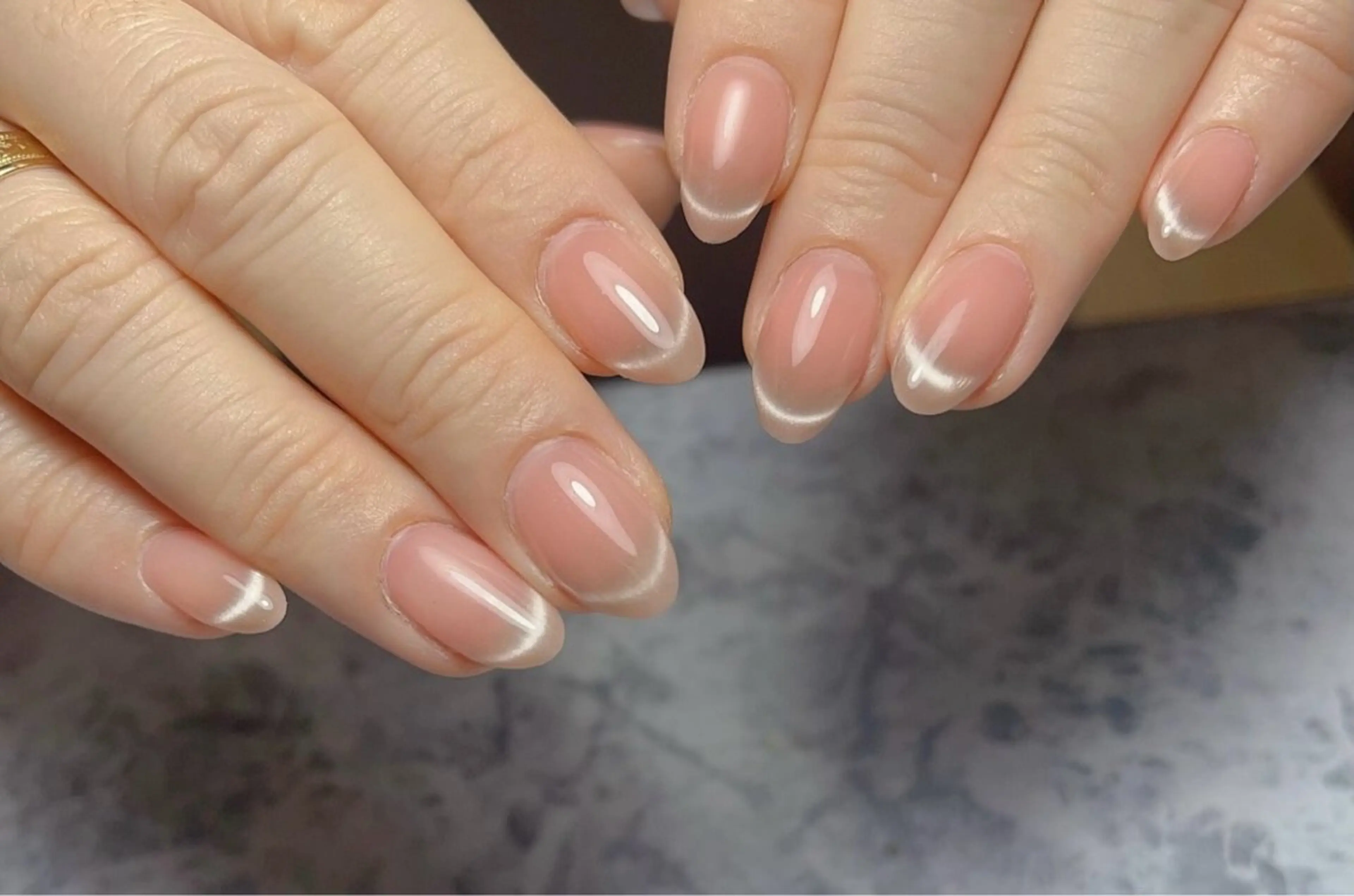 マグネットフレンチ/カラスフレンチ(ジェルオフ無料 )の写真