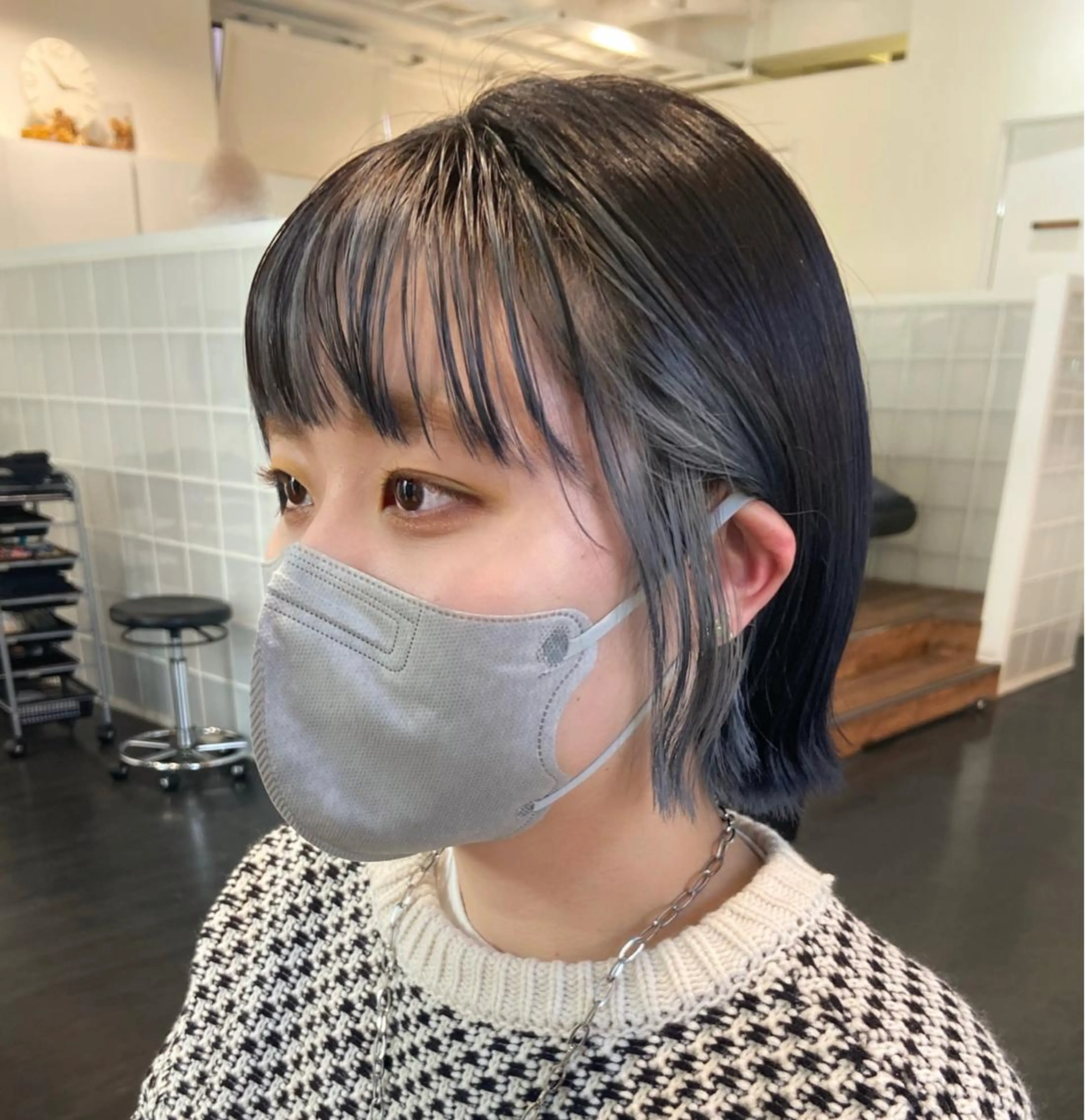 ショート カラー shiori ﾍﾞｰｼﾞｭｶﾗｰのヘアスタイル